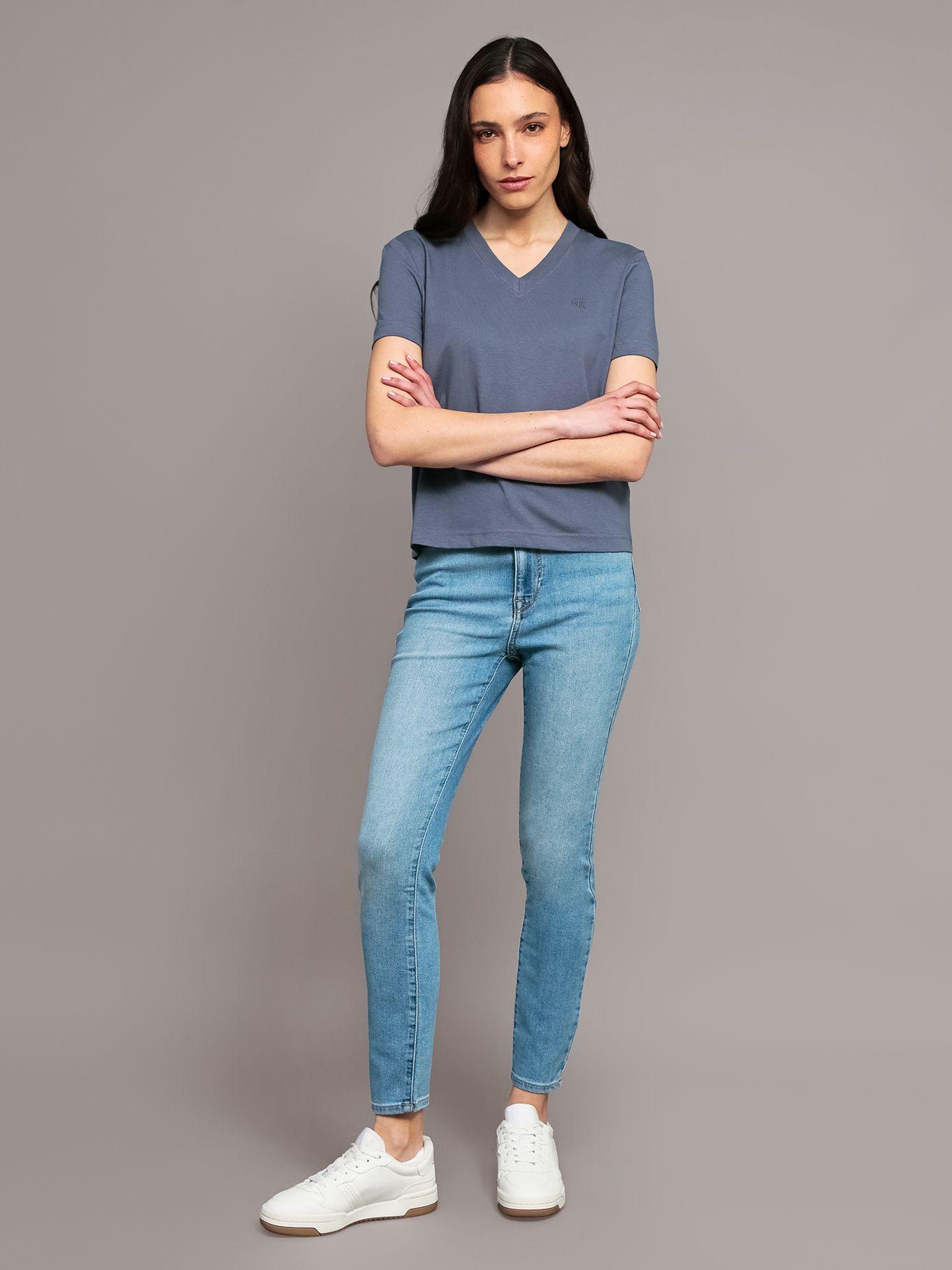 Polera con cuello v con logo archive azul Calvin Klein-1