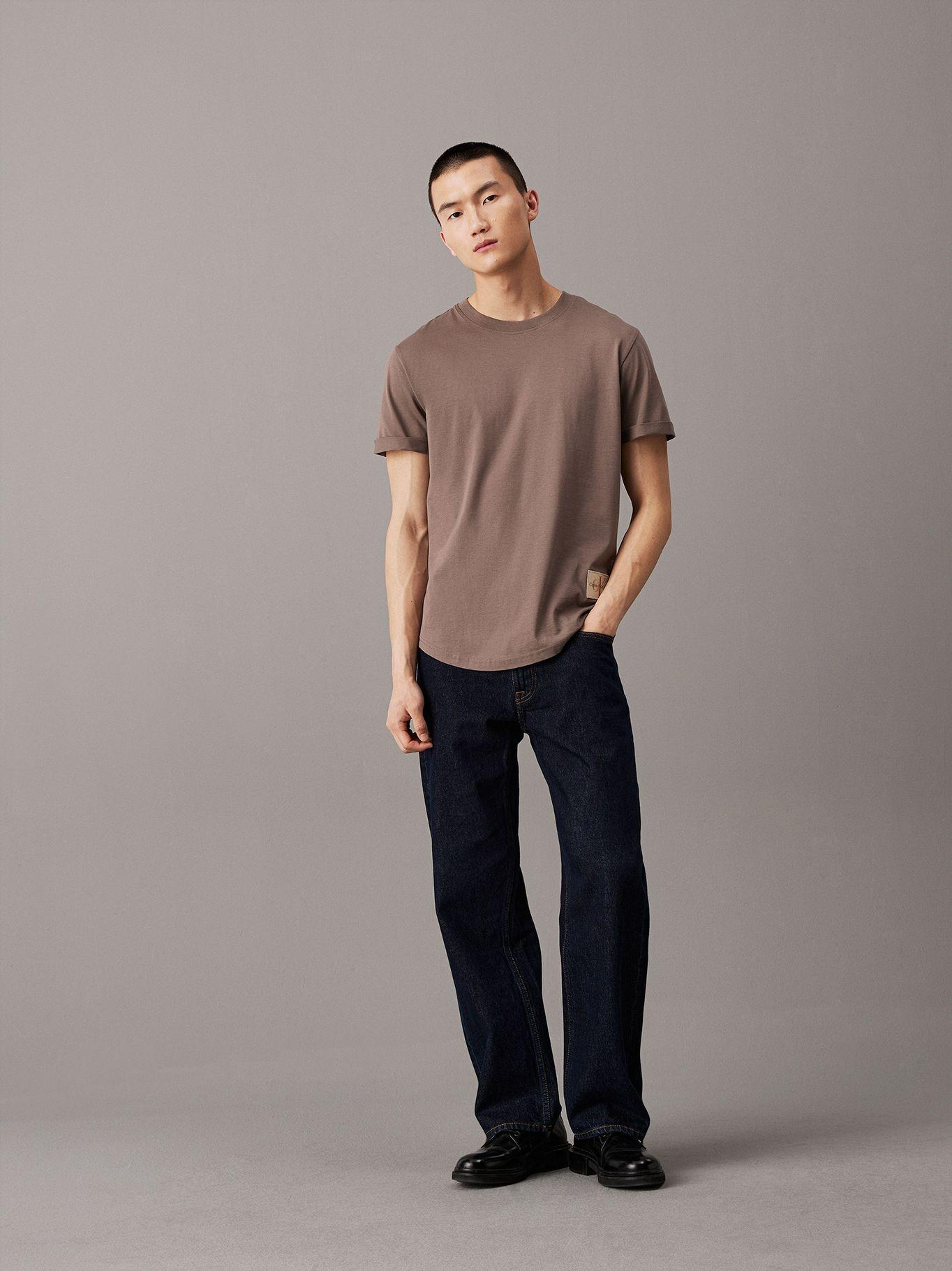 Polera Badge Turn Up Café Calvin Klein-1