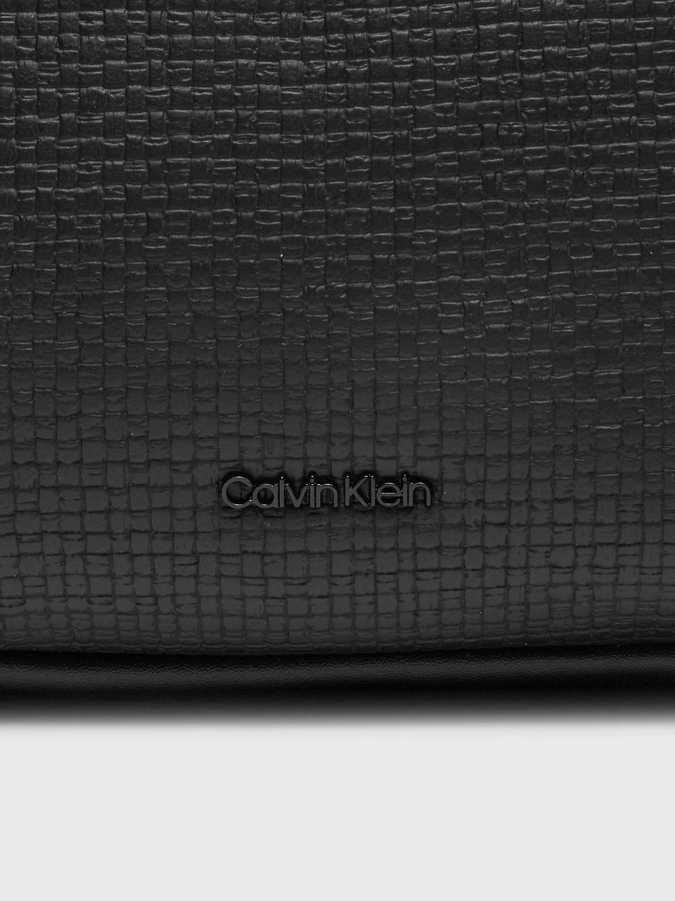 Cartera Ck Refine Negro BEH Calvin Klein-4