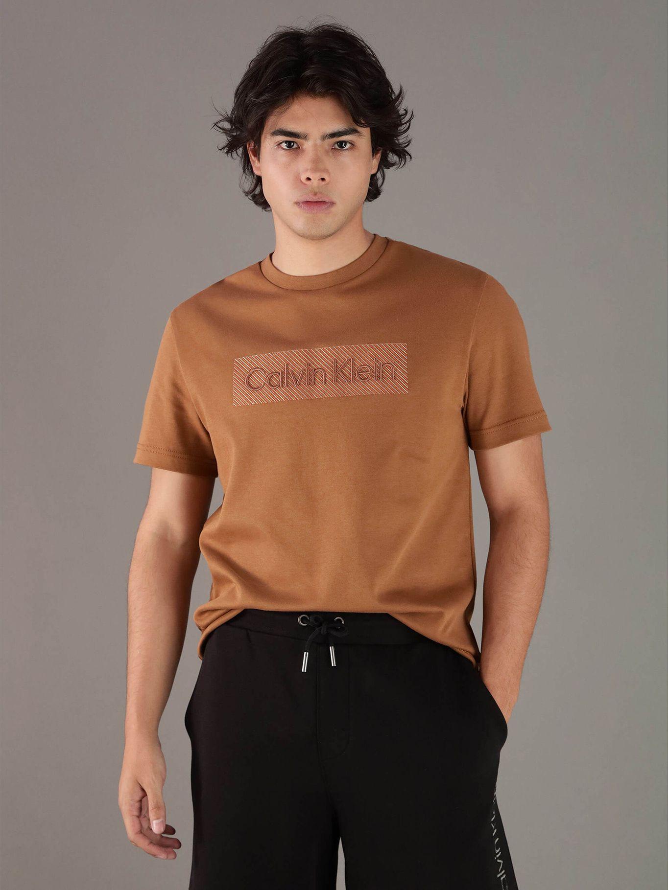 Polera con Bordado Texturizado Cafe Calvin Klein-0