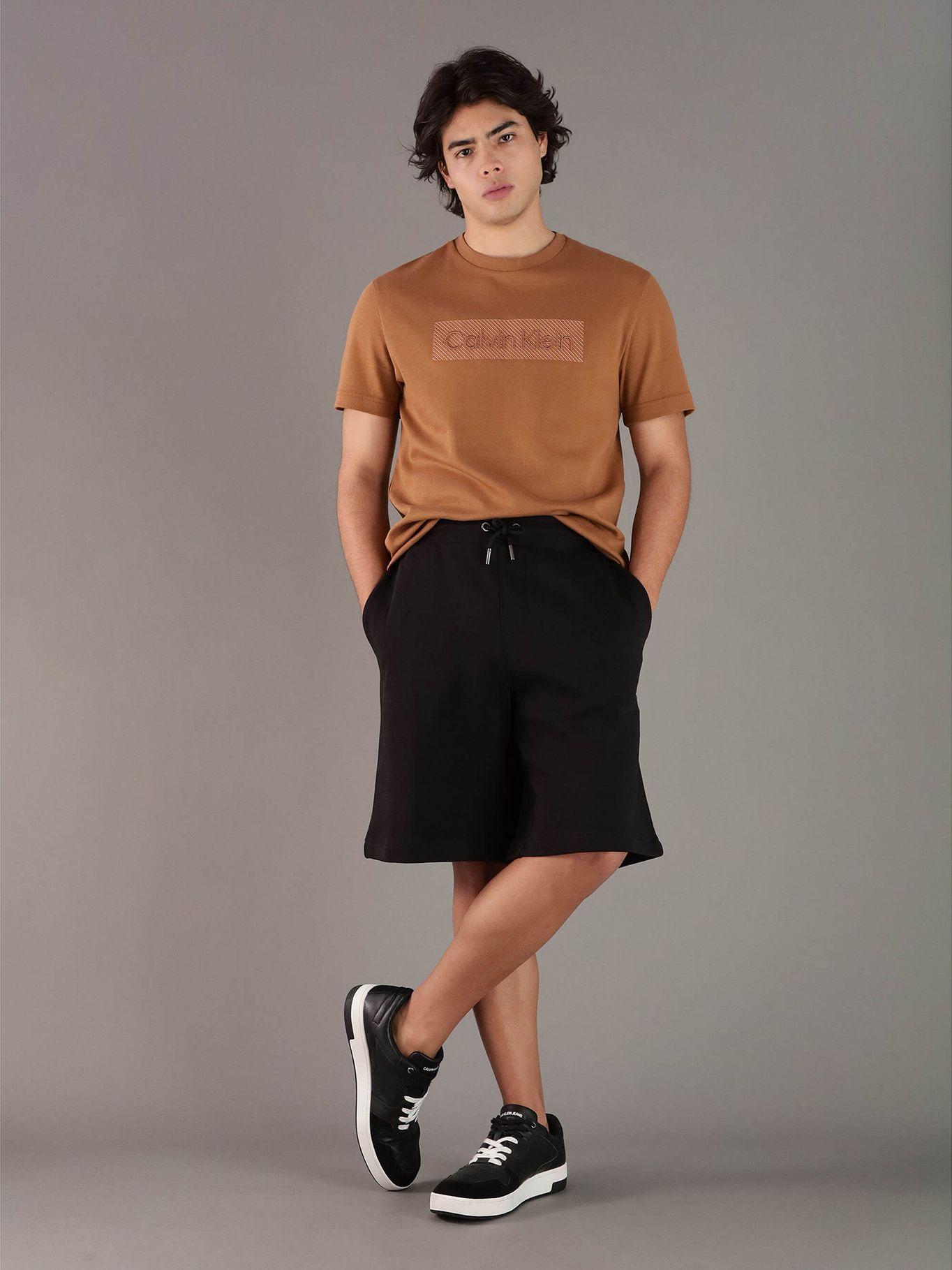 Polera con Bordado Texturizado Cafe Calvin Klein-1