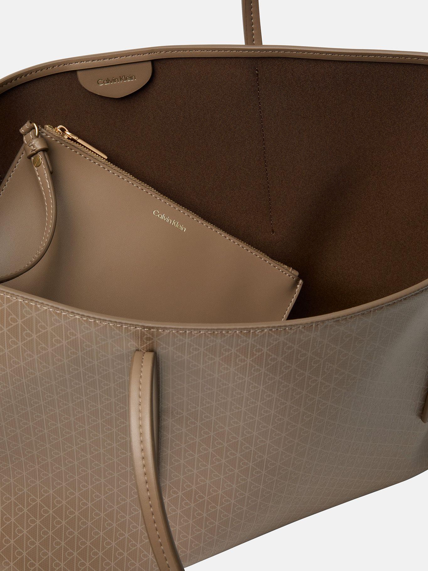 Cartera Estampado de Monograma Beige Calvin Klein-2