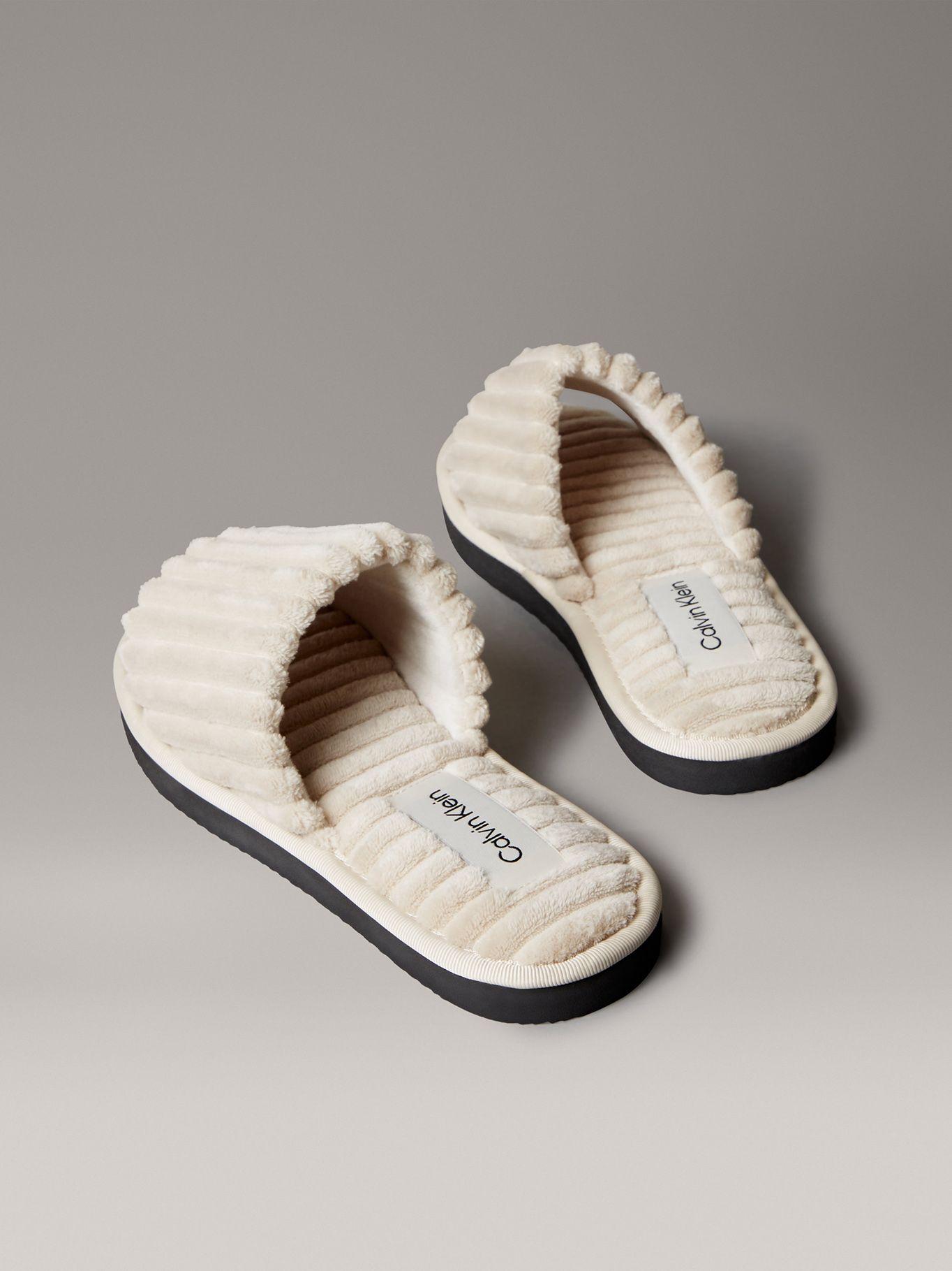 Pantuflas Estilo Corduroy Beige Calvin Klein-1