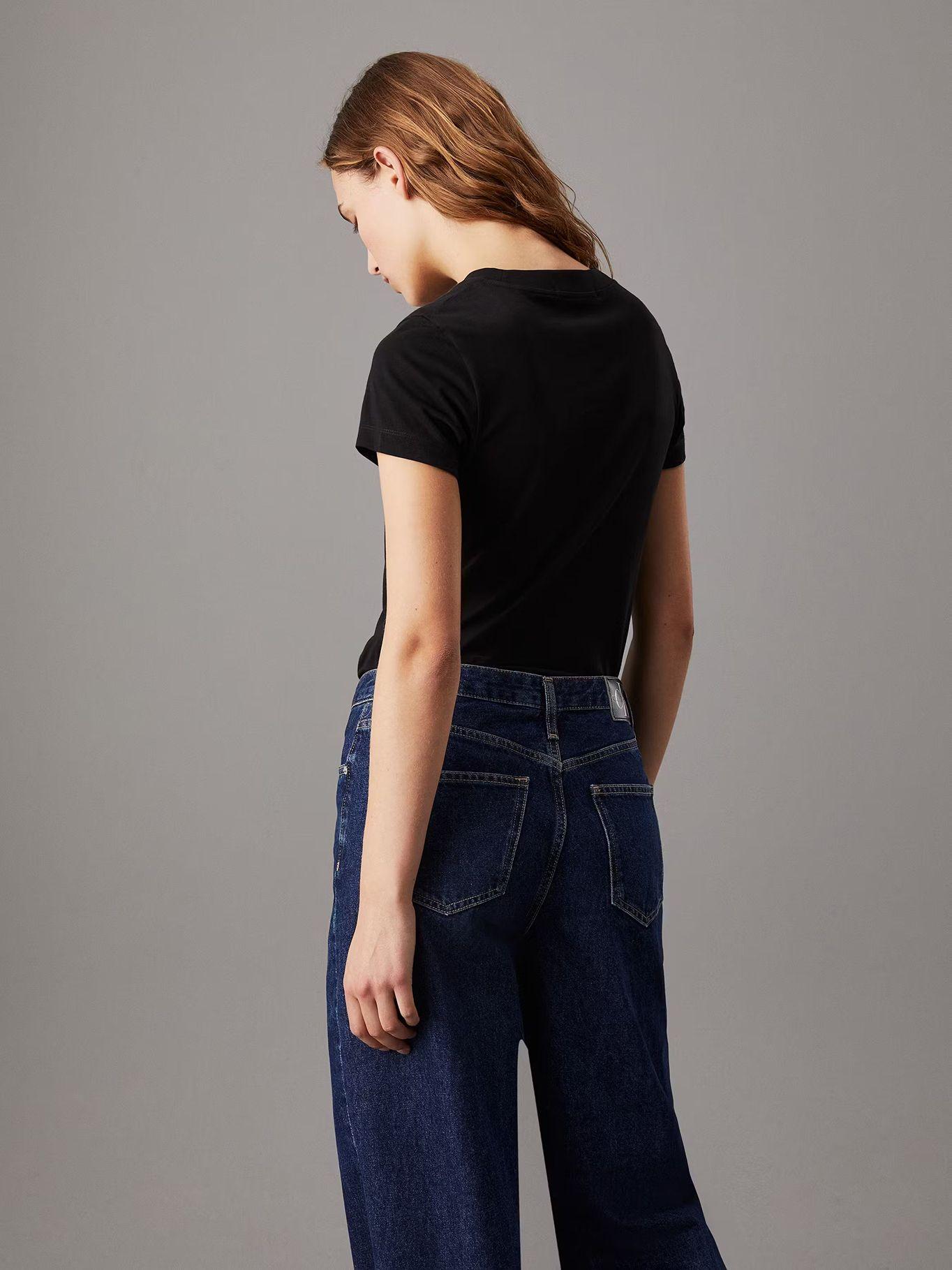 Polera Monologo Slim Negro Calvin Klein-2