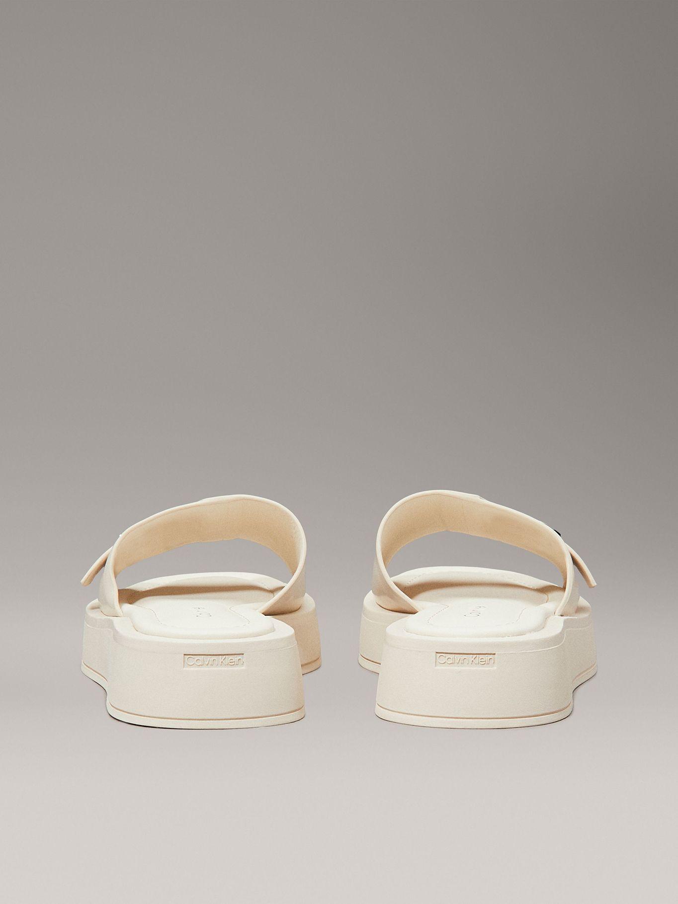 Sandalias de Cuero Flatform Beige Calvin Klein-1