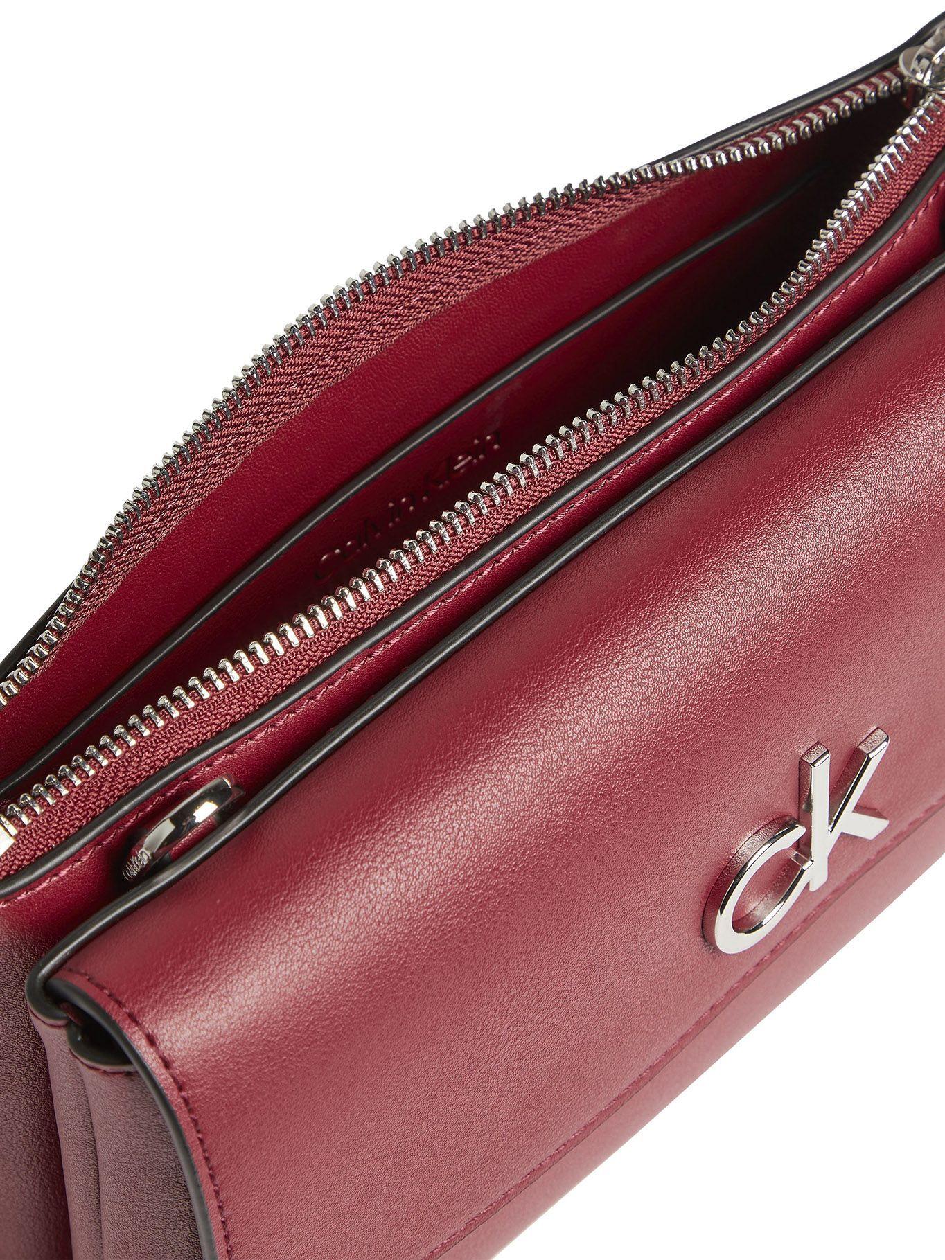 Cartera Xbody Re-Lock Flap Burdeo Calvin Klein-2