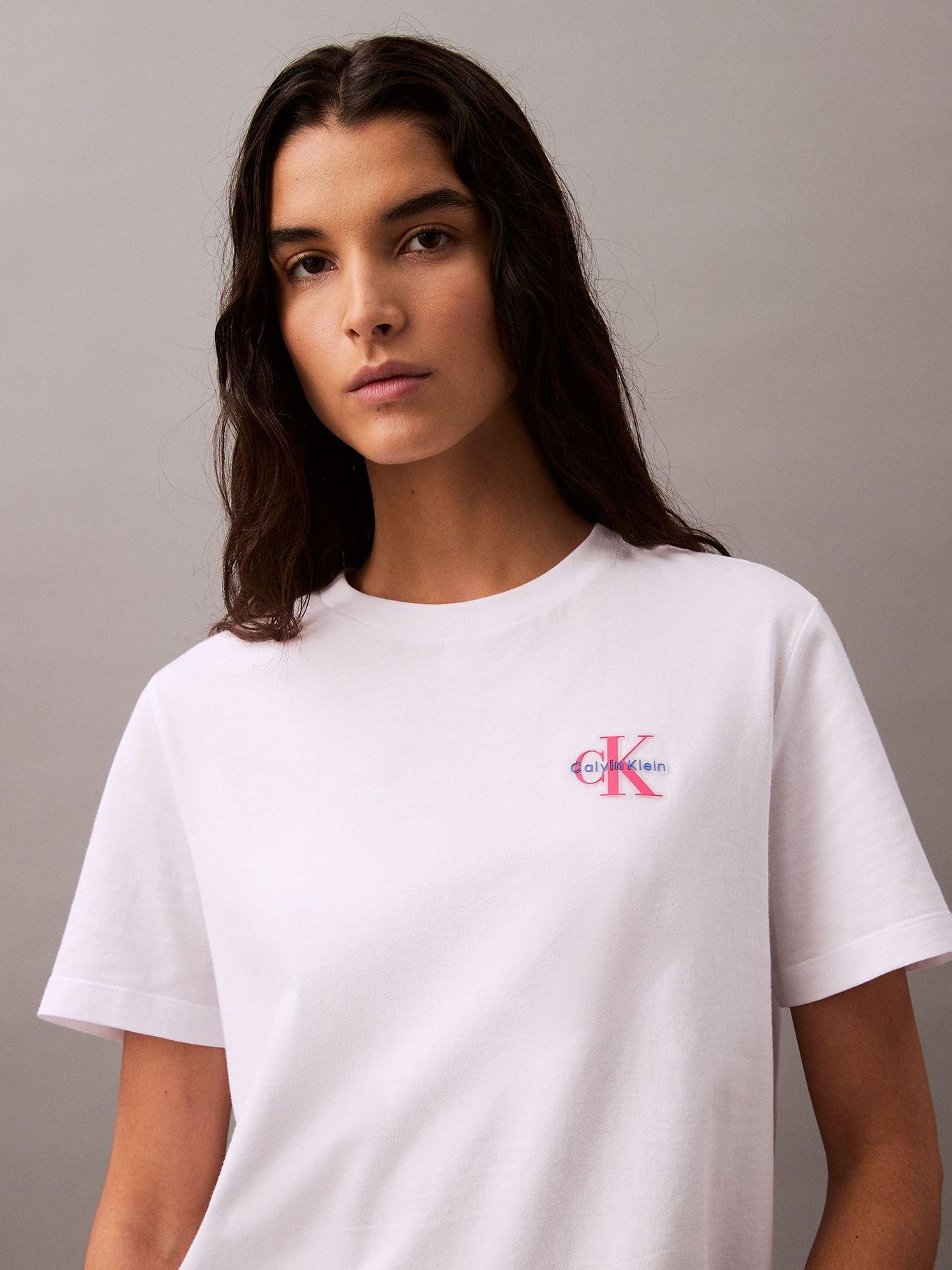 Polera Clásica con Logotipo Blanco Calvin Klein-3