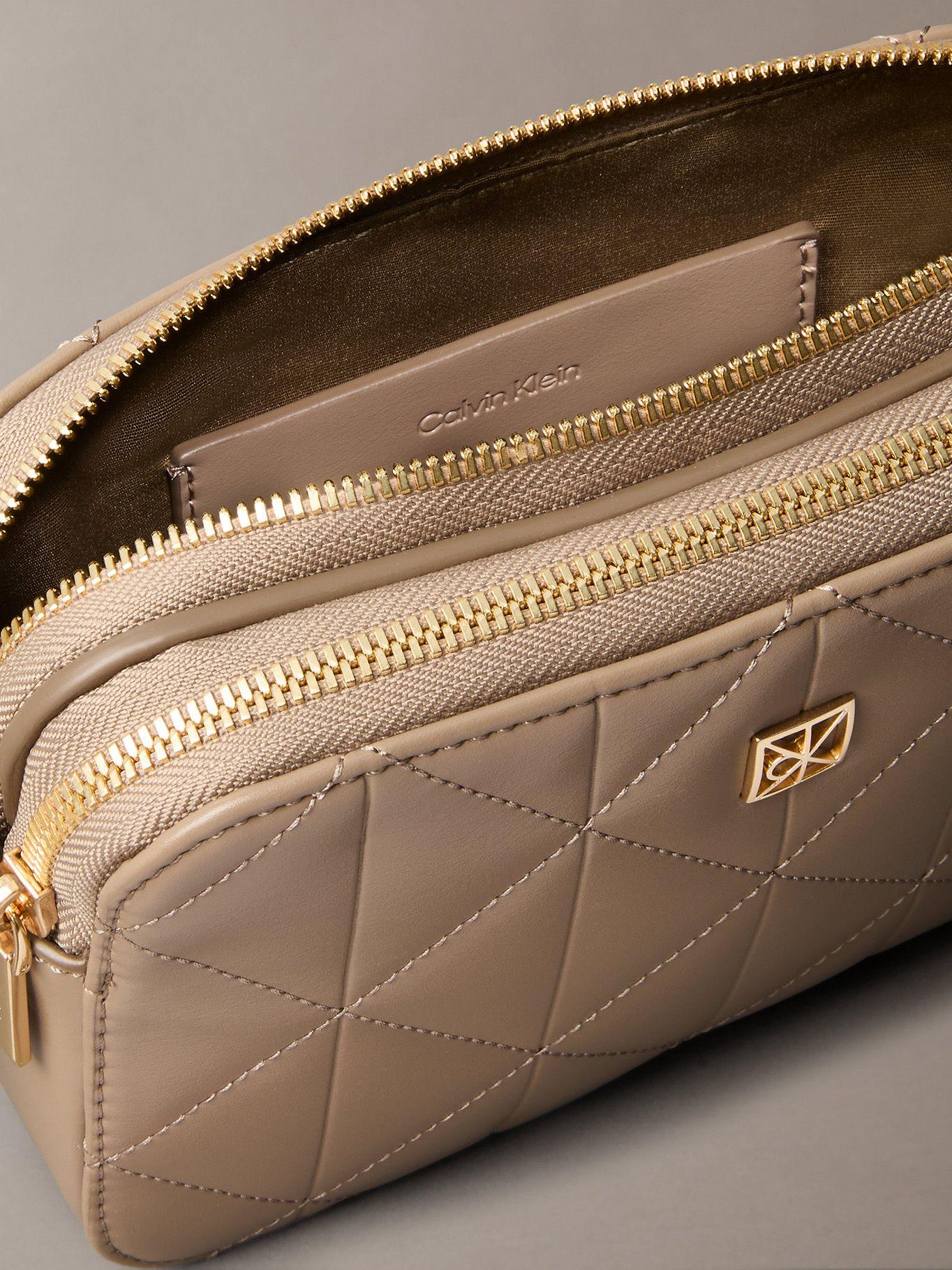 Cartera Camera Acolchada Beige Calvin Klein-2