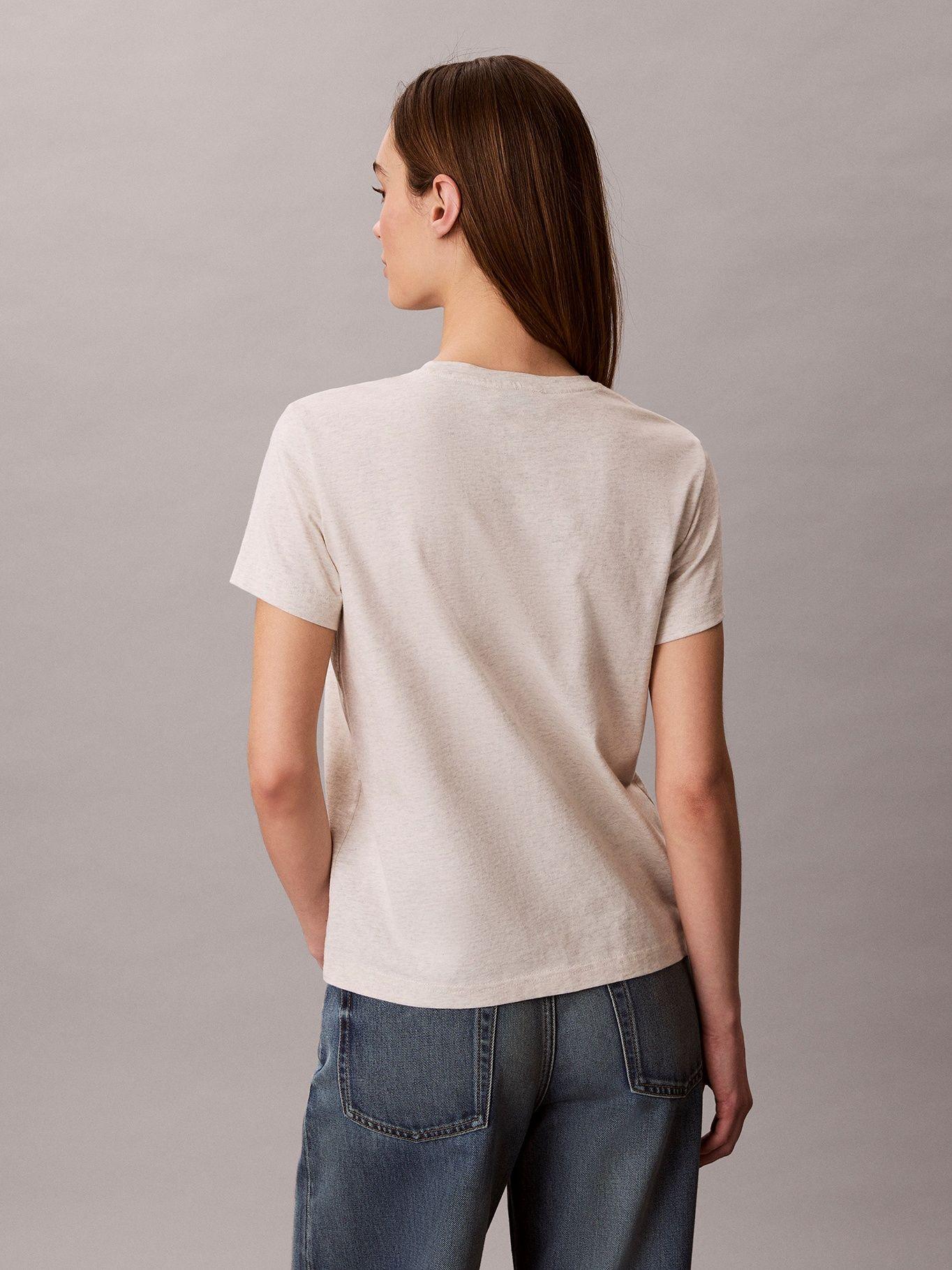 Polera Classic Fit Etiqueta Tejida Beige Calvin Klein-2