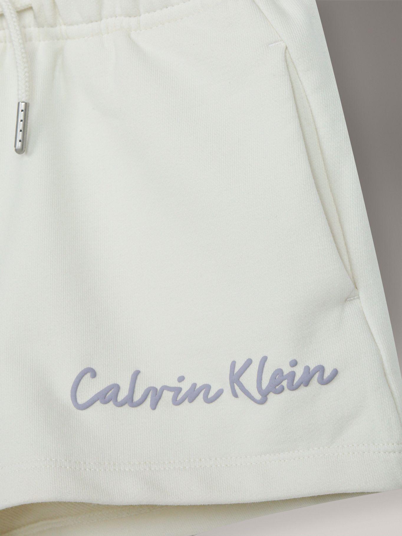 Short Niña Script Logo Blanco Calvin Klein-2