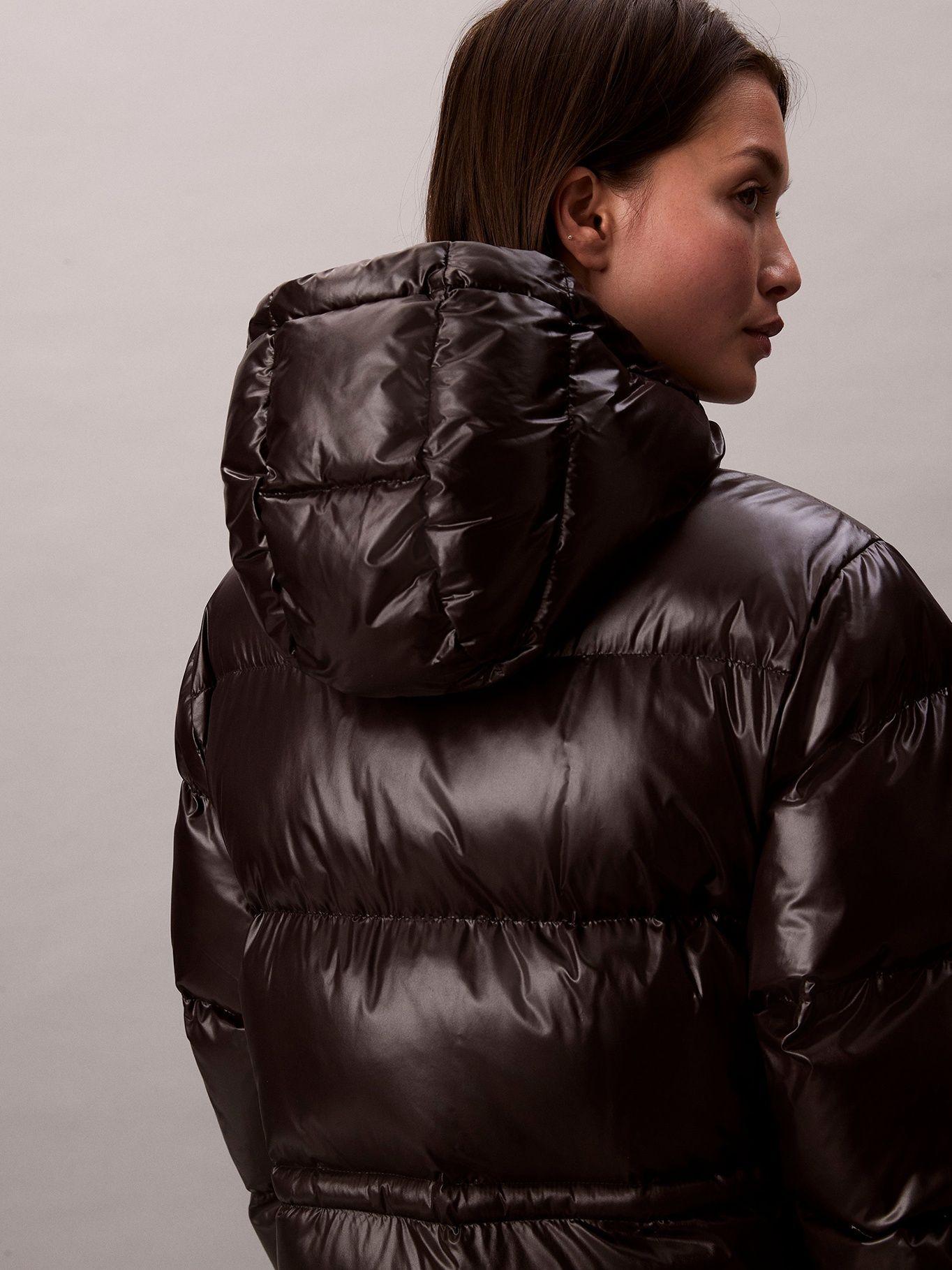 Parka Larga Puffer con Efecto Glossy Negro Calvin Klein-4
