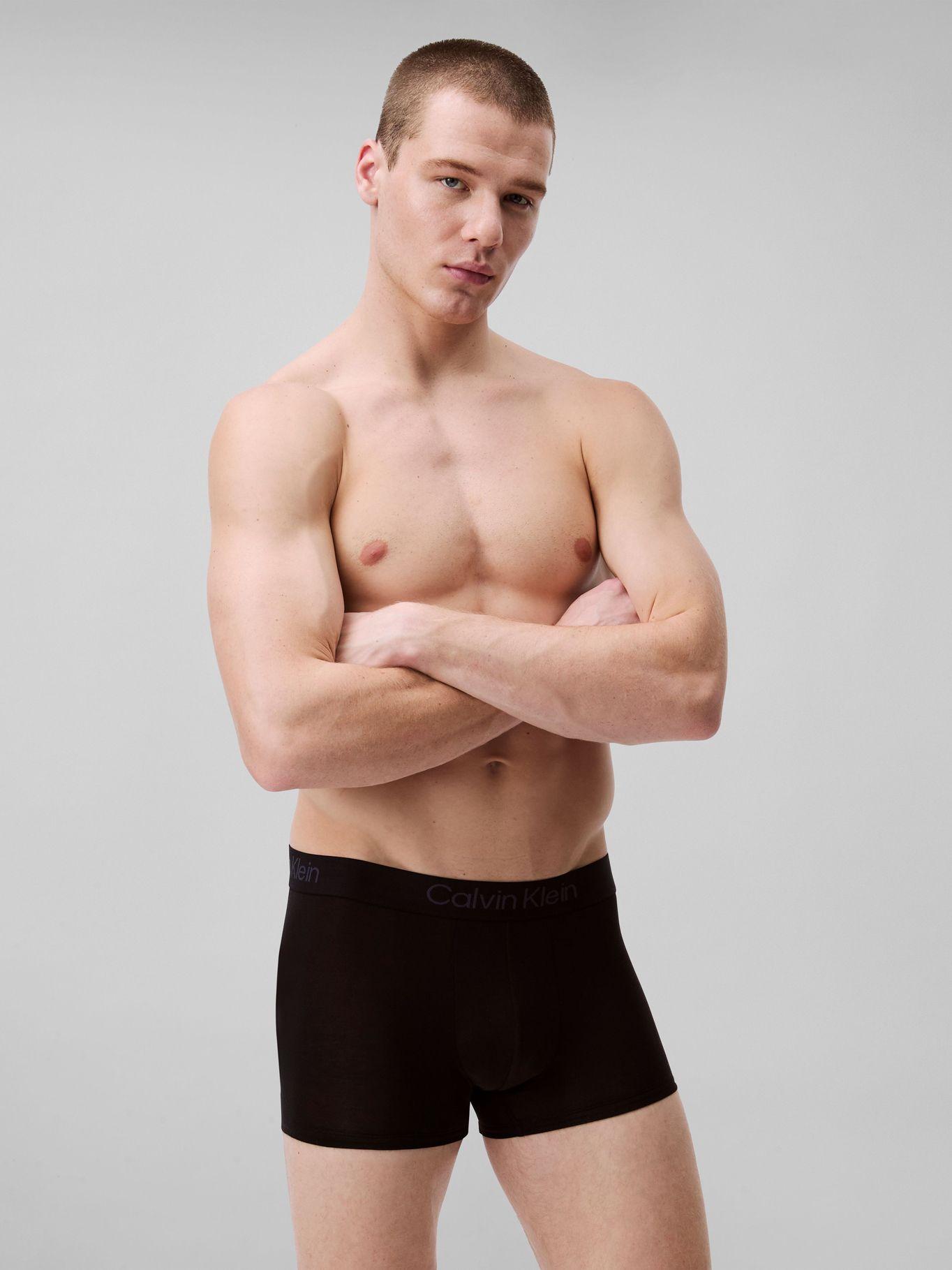 Pack 3 Bóxers Trunk Ultra Soft Modal Negro Calvin Klein-1