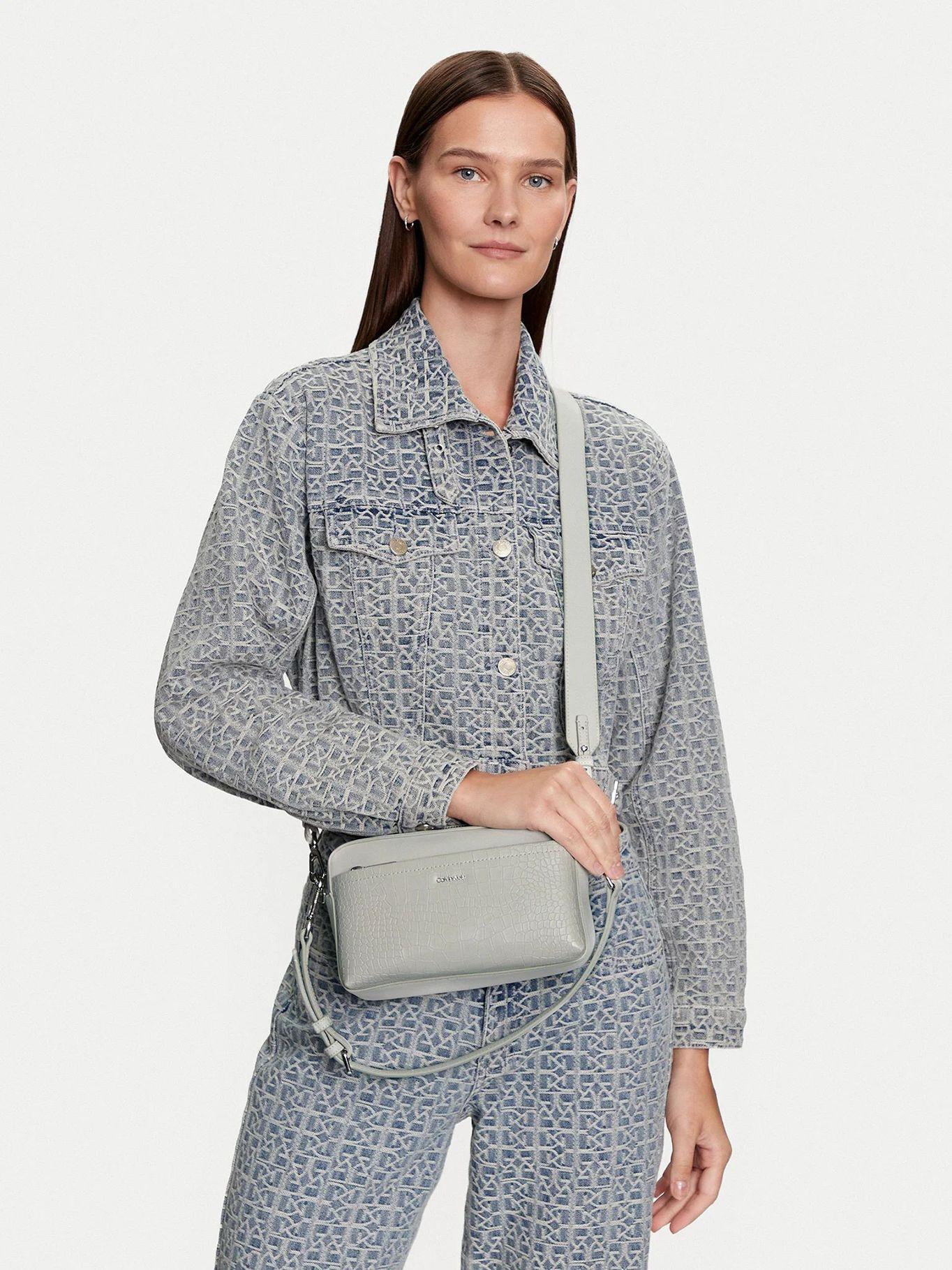 Bandolera Ck Must Croco Gris Calvin Klein-5