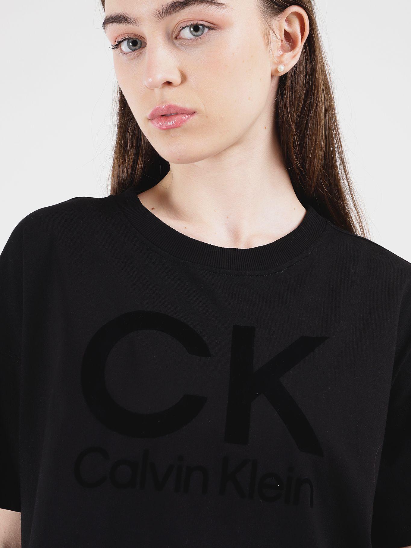Polera Stacked Flocking Negro Calvin Klein-3
