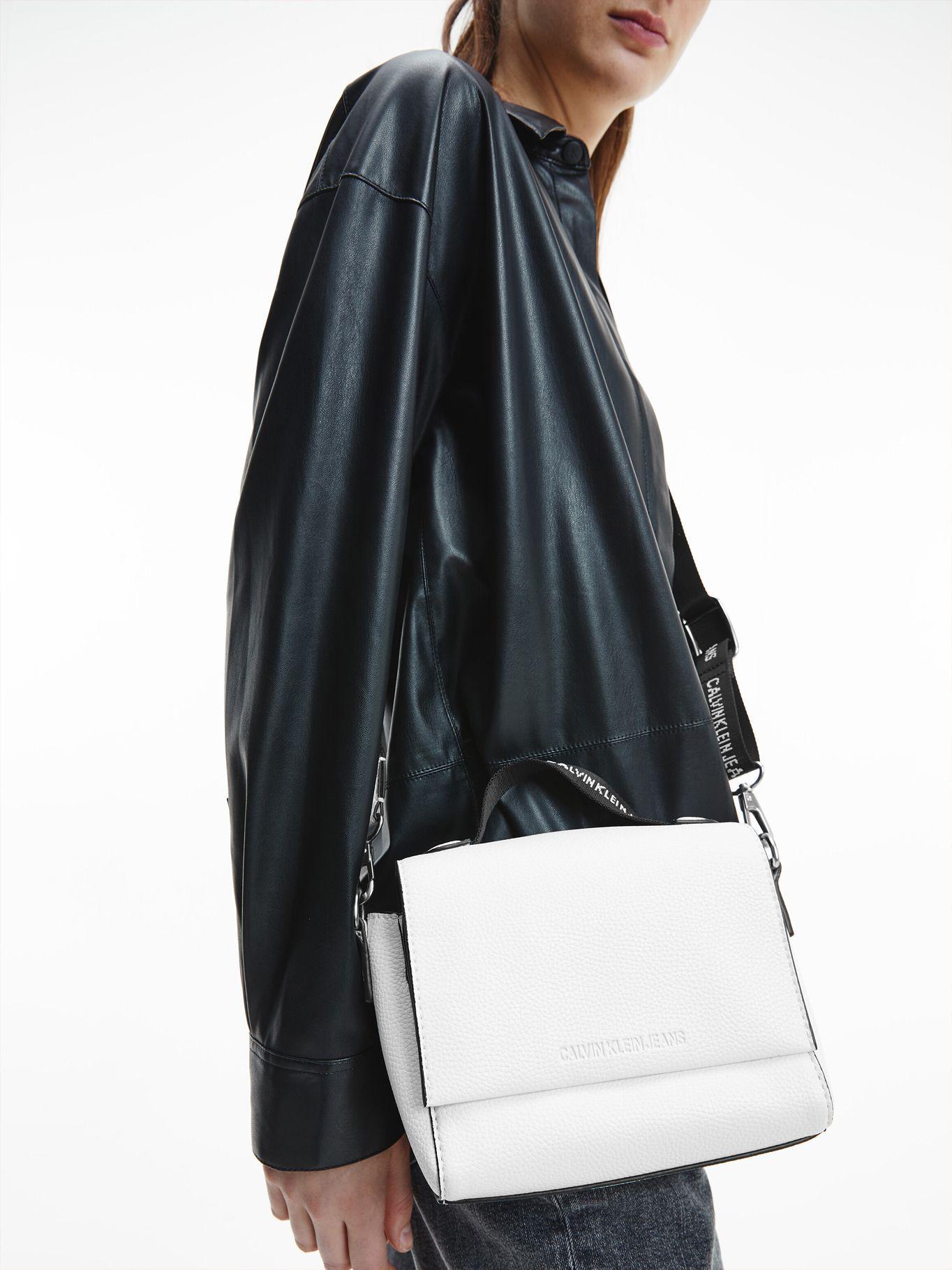 Cartera Ultralight Blanco Calvin Klein Mujer-3