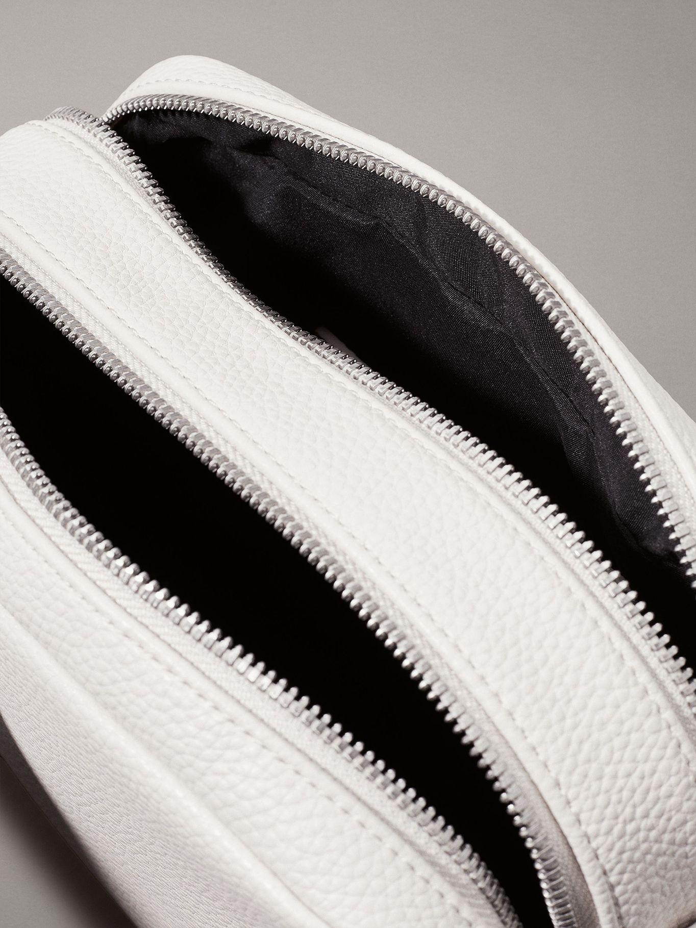 Bandolera Ultralight Blanco Calvin Klein-4