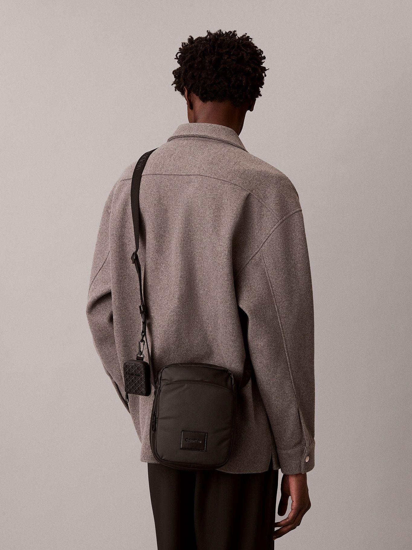 Bolso Reportes Puffer Utility Negro Calvin Klein-4