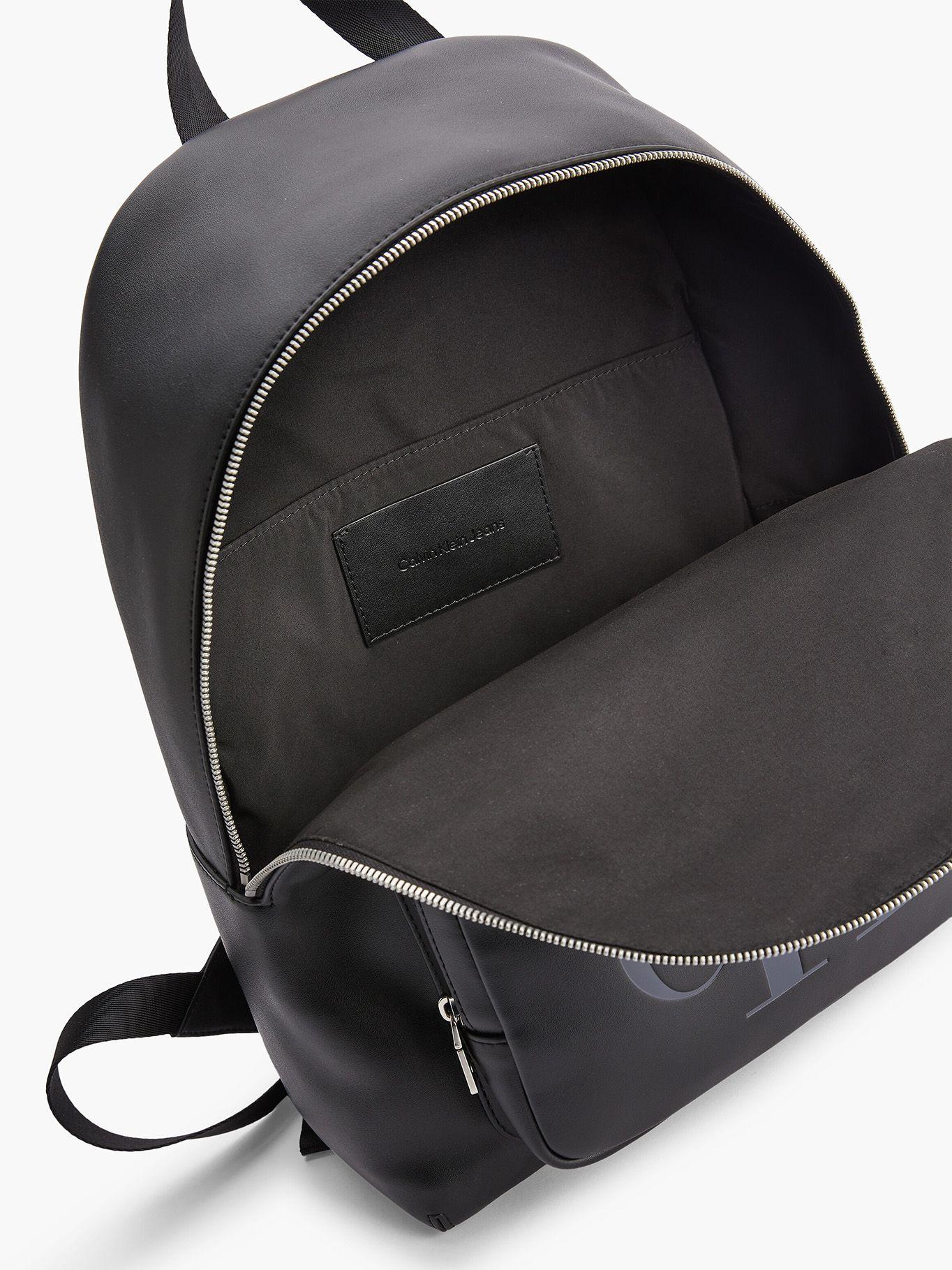 Cartera Sculpted Campus Negro Calvin Klein-2