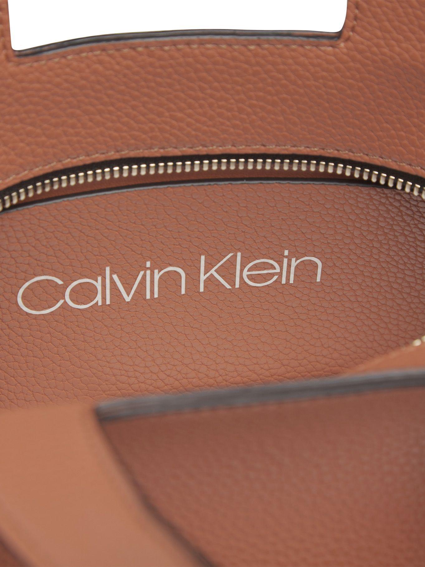 Cartera Tote Neat Café Calvin Klein-2