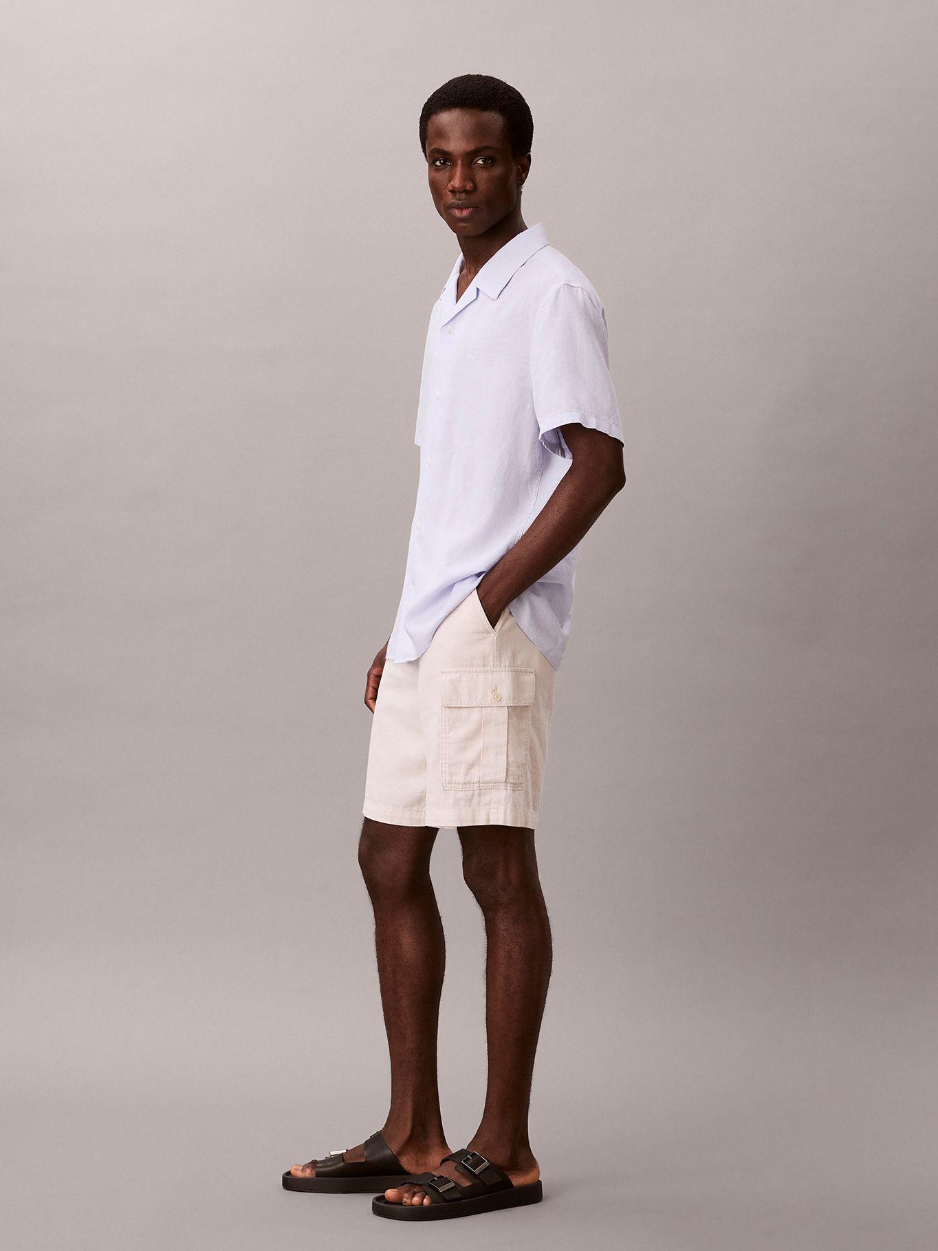 Shorts Cargo de Lino Crema Calvin Klein-2