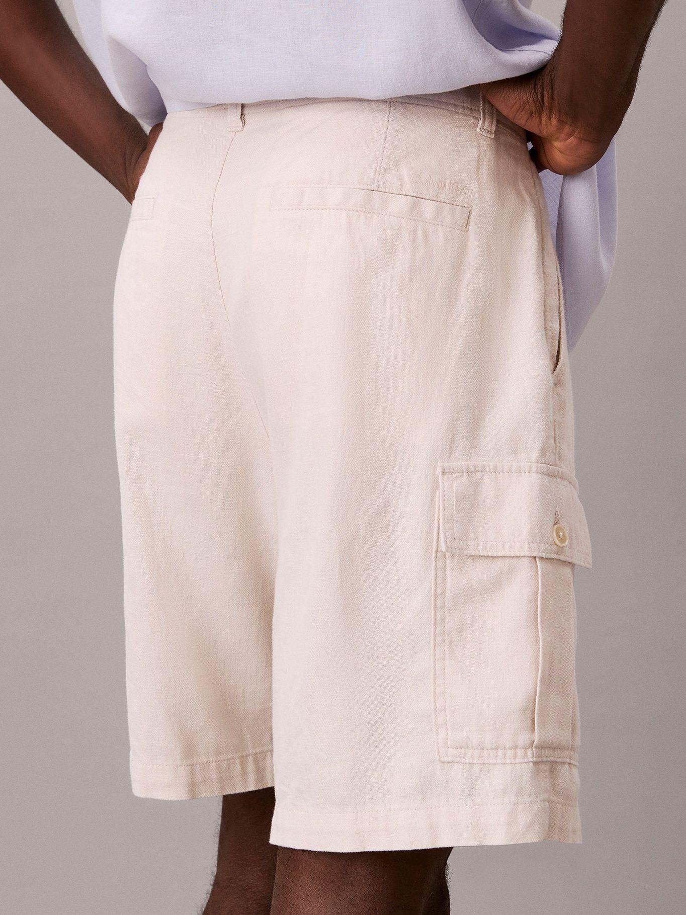 Shorts Cargo de Lino Crema Calvin Klein-5