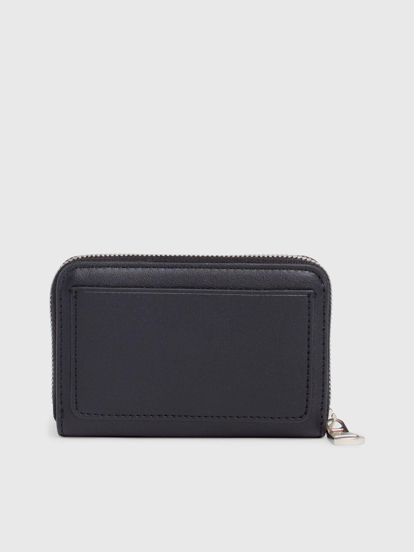 Billetera Sculpted Mono Negro Calvin Klein-1