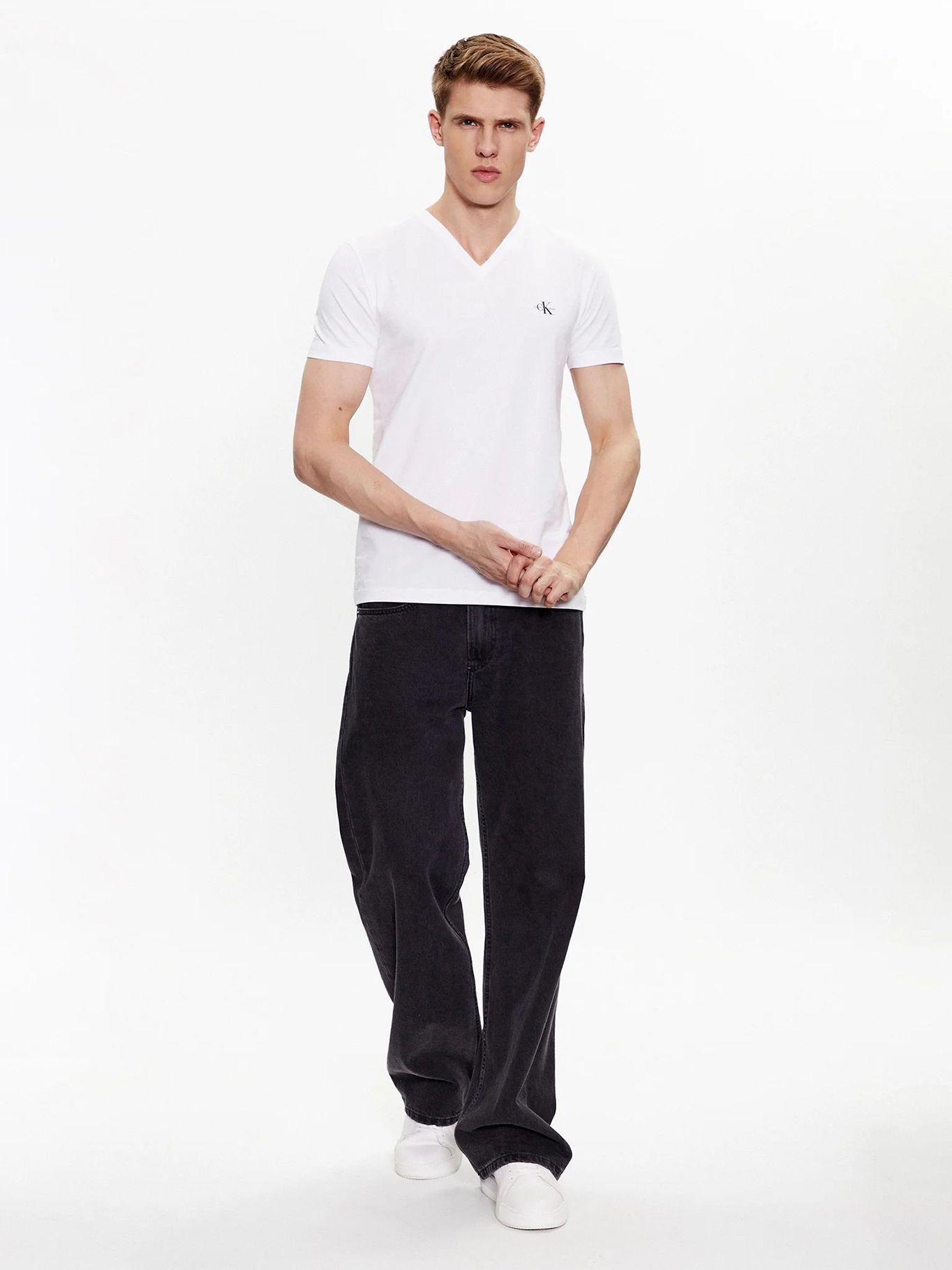 Camiseta con cuello en V y logotipo Blanco Calvin Klein-1