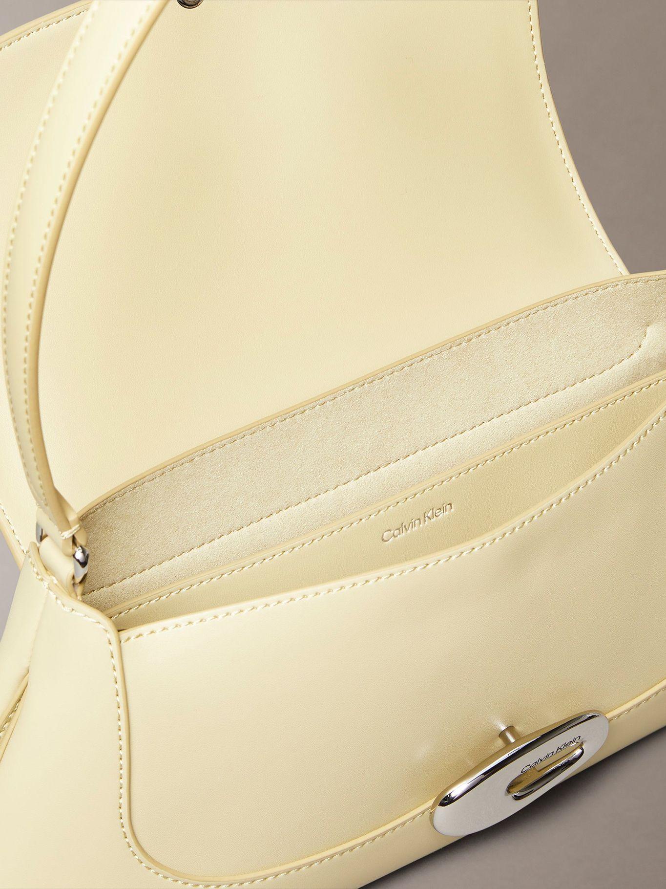 Cartera Con Solapa Superior Verde Calvin Klein-3