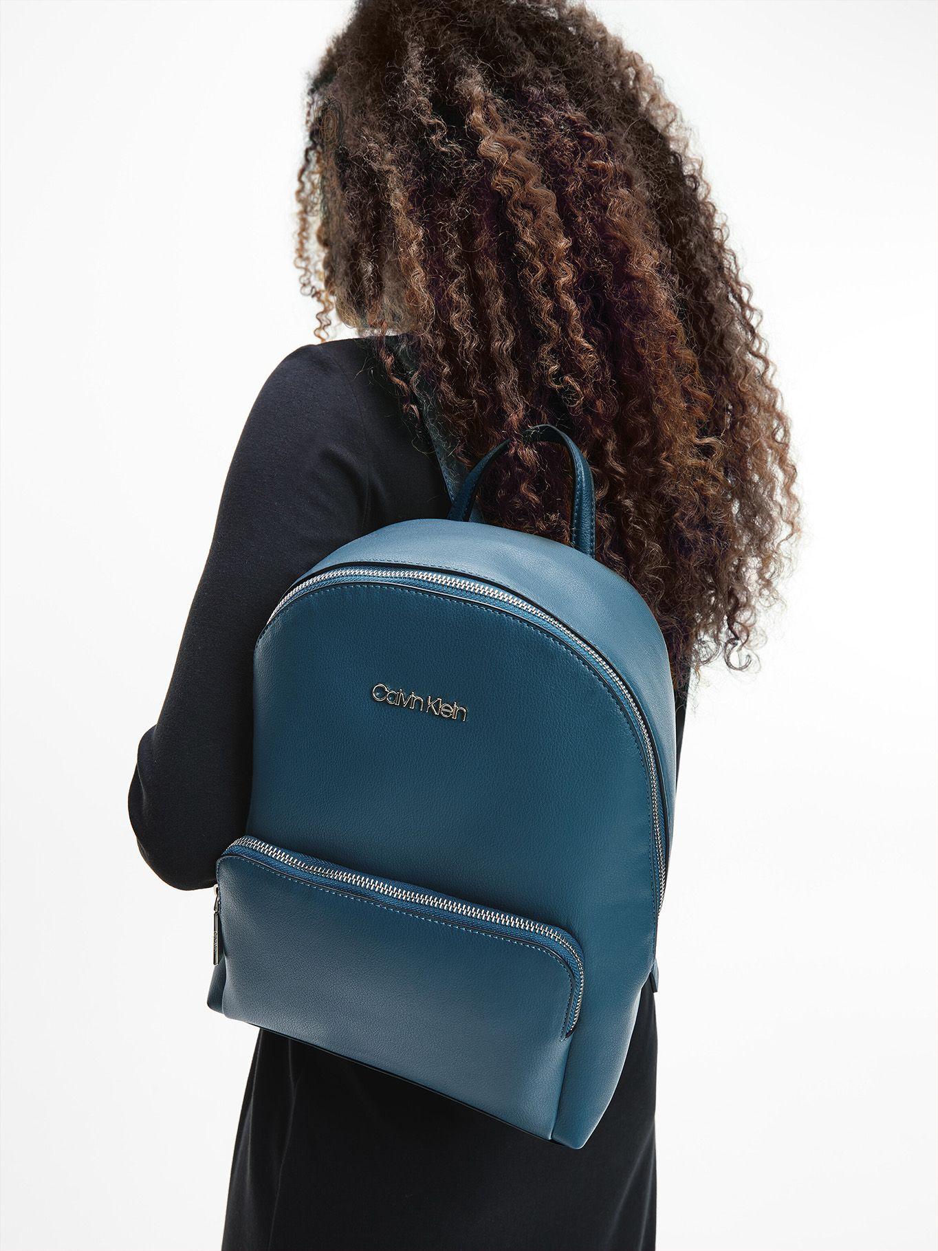 Mochila Ck Must Campus Verde Calvin Klein-3