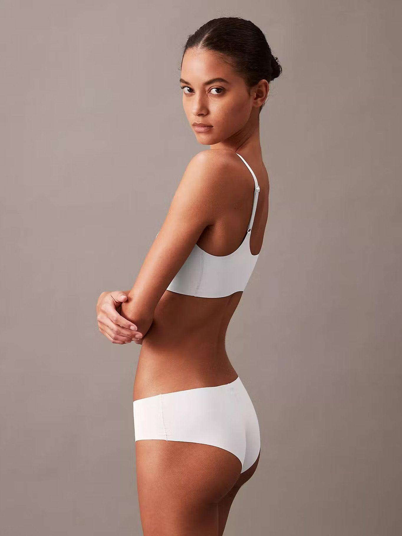 Hipster Invisible Blanco Calvin Klein-3