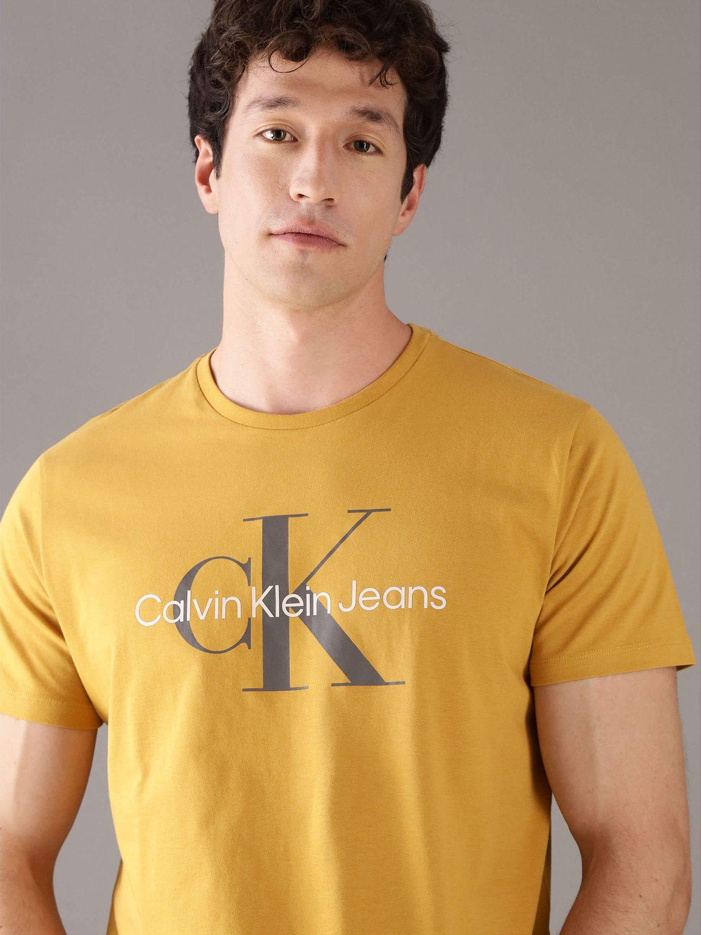 Polera Monogram Crew Amarillo Calvin Klein-3