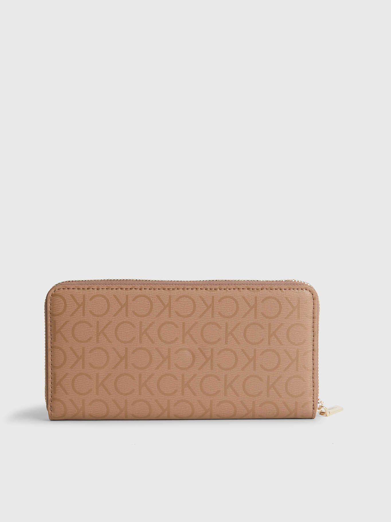 Cartera grande reciclada con cremallera en el contorno con RFID Beige Calvin Klein-1
