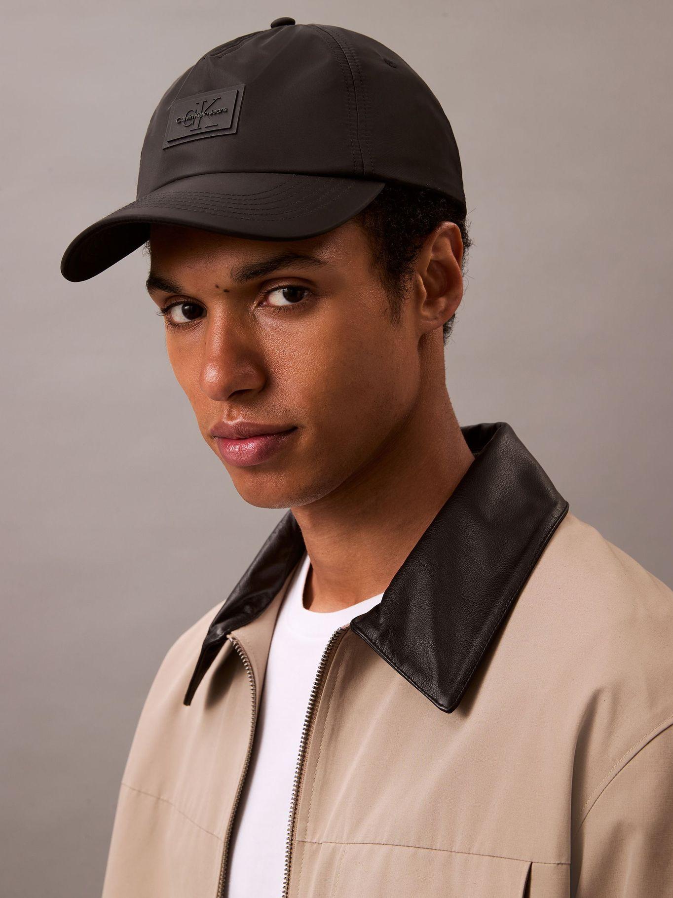 Jockey con Parche de Monologo Negro Calvin Klein-2