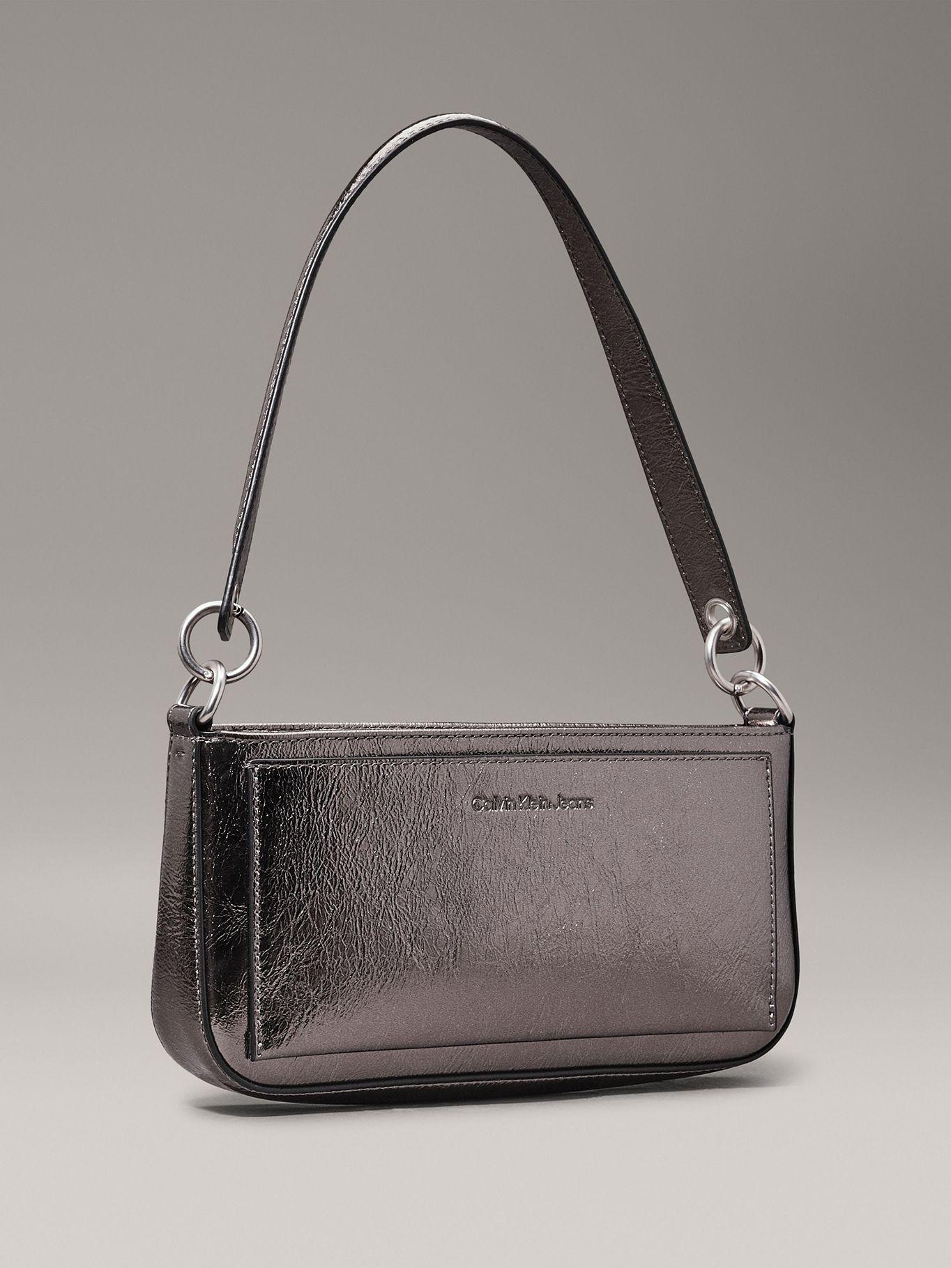 Cartera Sculpted Tum Gris Calvin Klein-4
