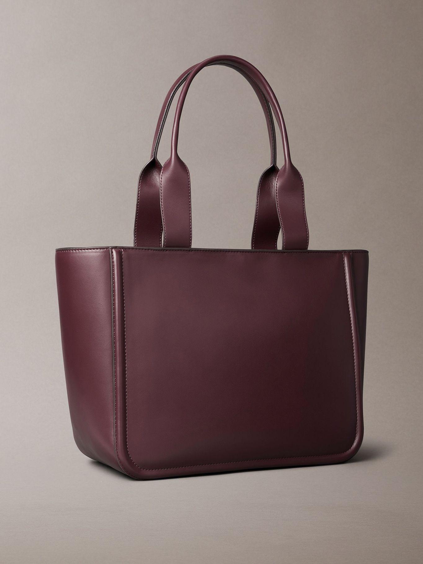 Cartera Tote Con Monograma Grabado Marrón Calvin Klein-2