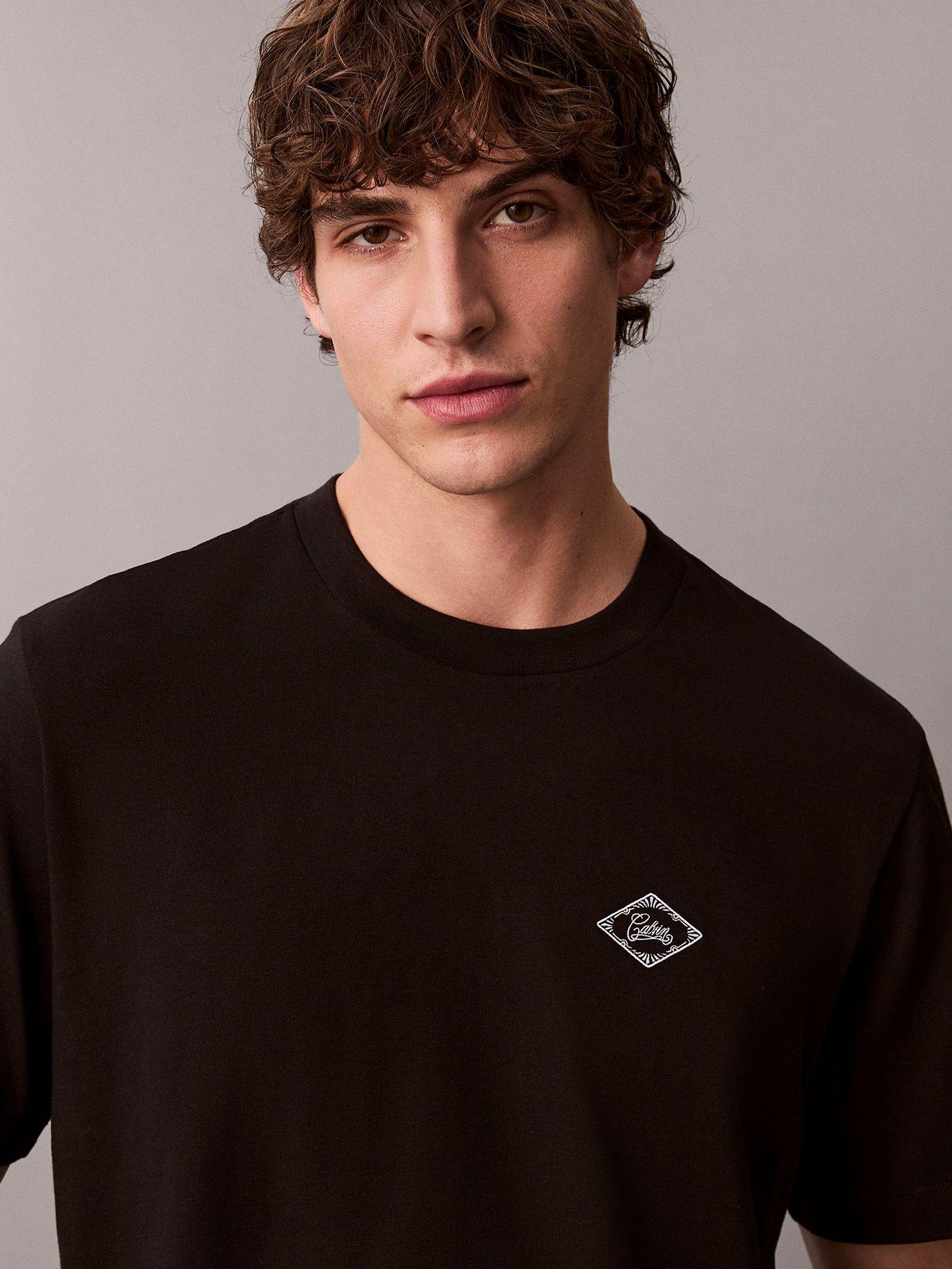 Polera Cacin Matchbox Graphic Negro Calvin Klein-4