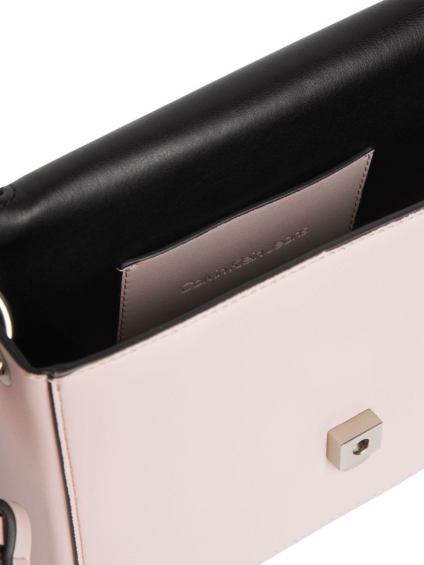 Cartera Xbody Sculpted Rosa Calvin Klein-2