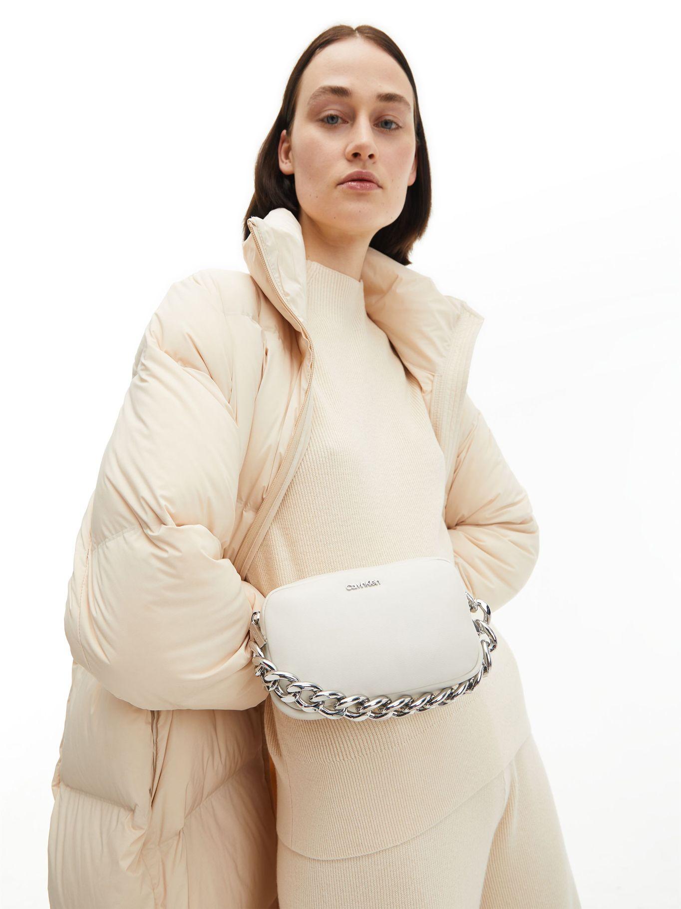 Cartera Puffed Waistbag Blanco Calvin Klein-3