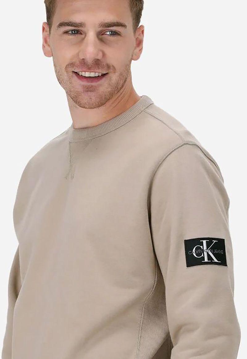 Sudadera con insignia de monograma Beige Calvin Klein-3