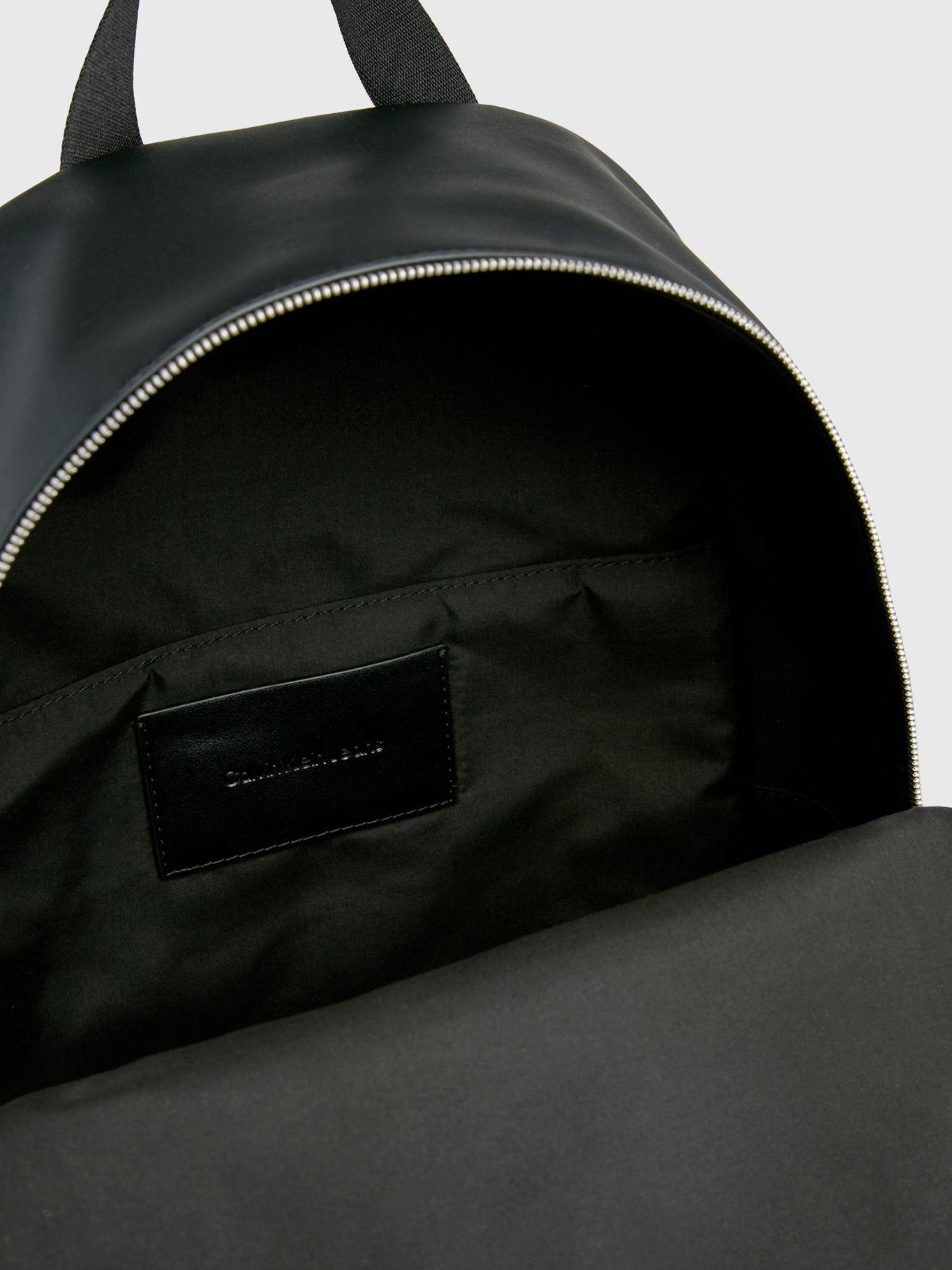 Mochila Sculpted Campus Negro Calvin Klein-3