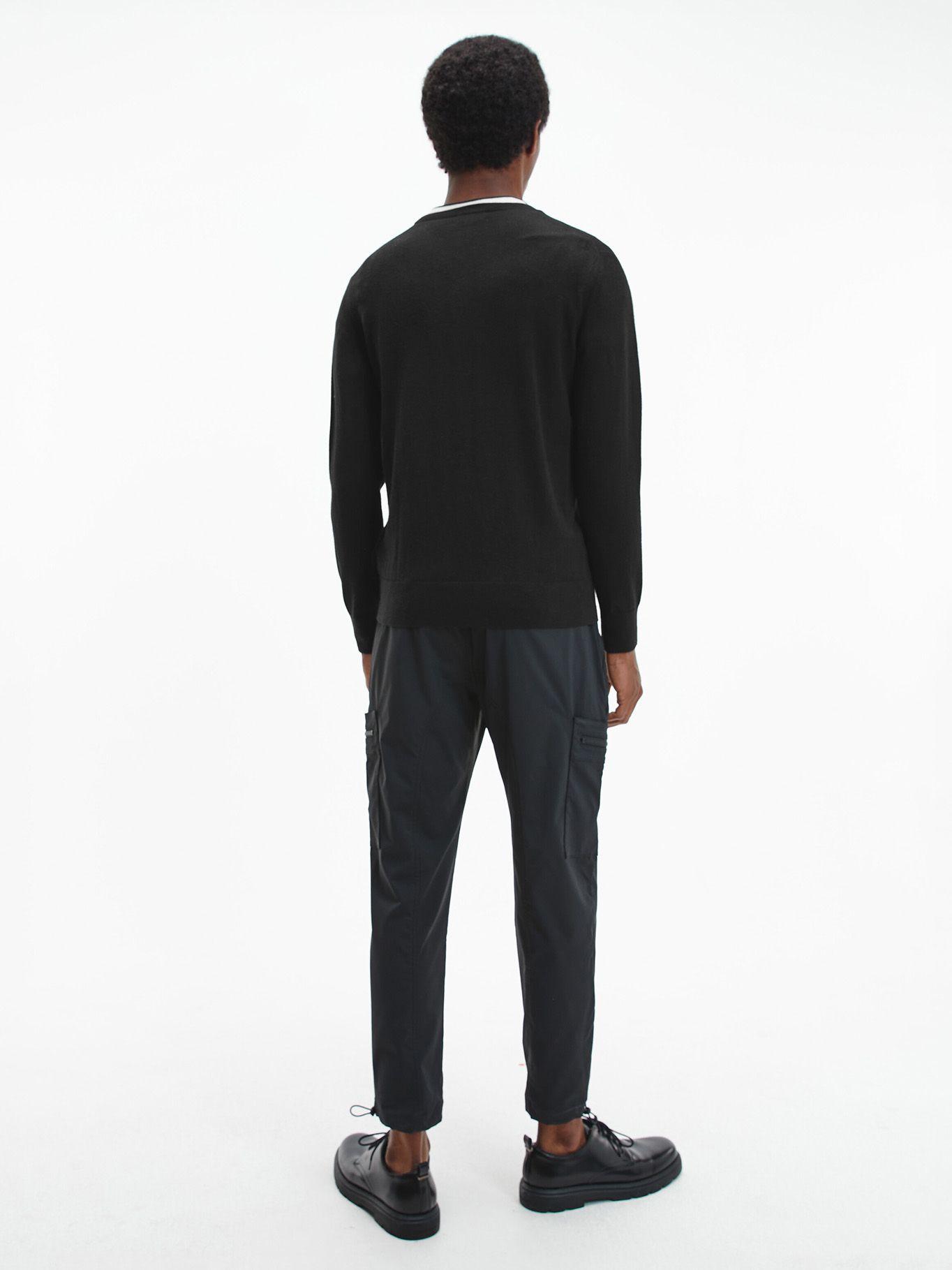 Suéter Essential Crew Neck Negro BEH Calvin Klein-2