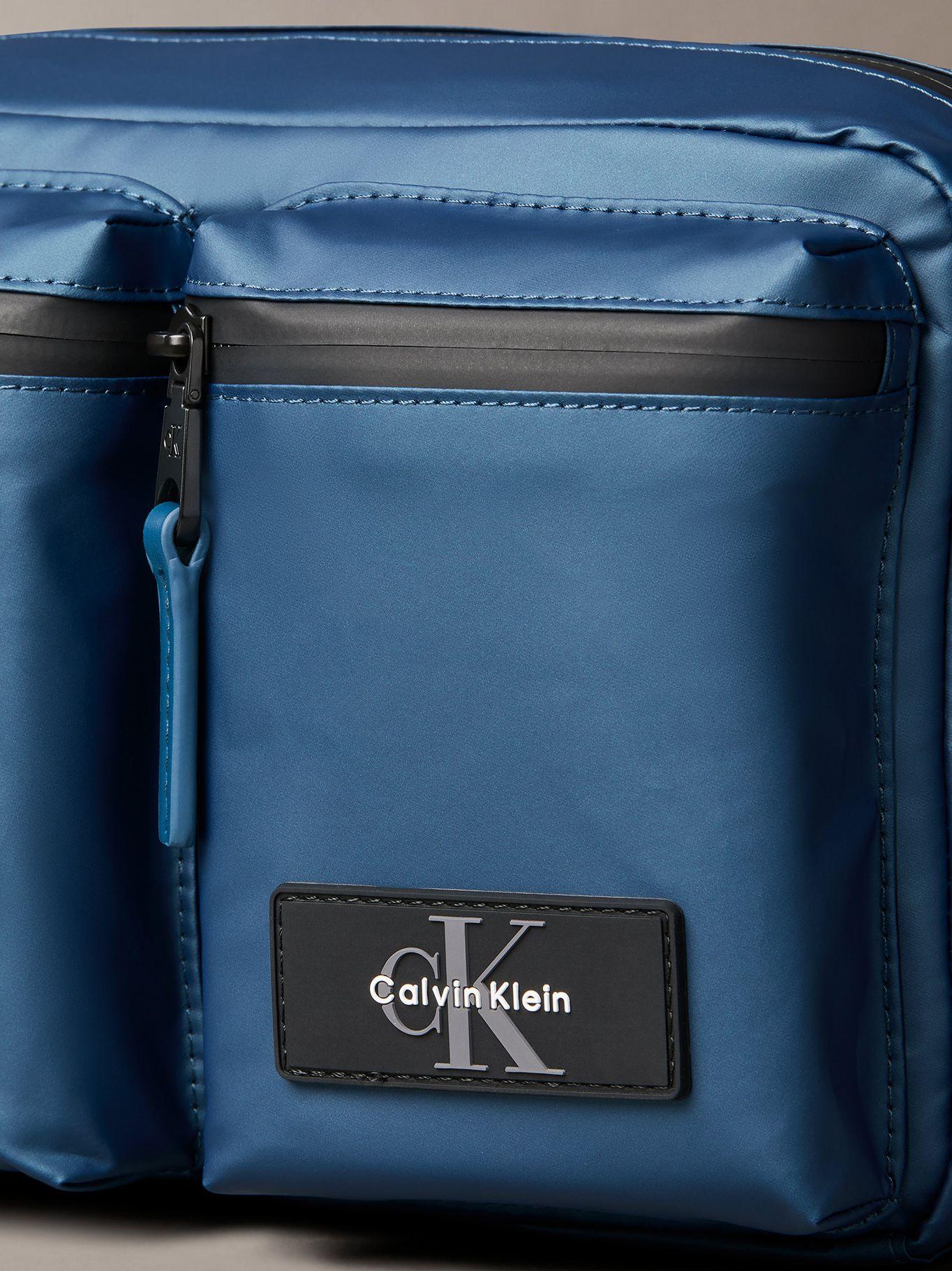 Bolso Cruzado Utilitario Azul Calvin Klein-3