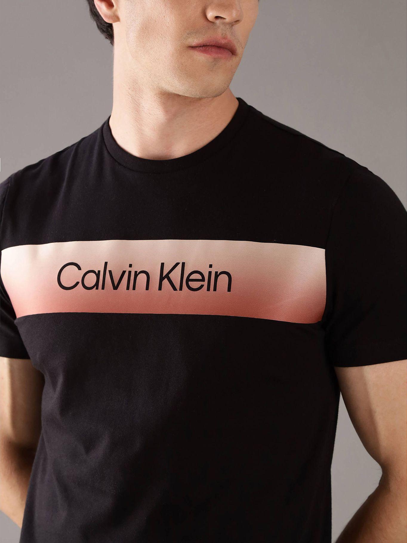 Polera Linear con Logo Negro Calvin Klein-3