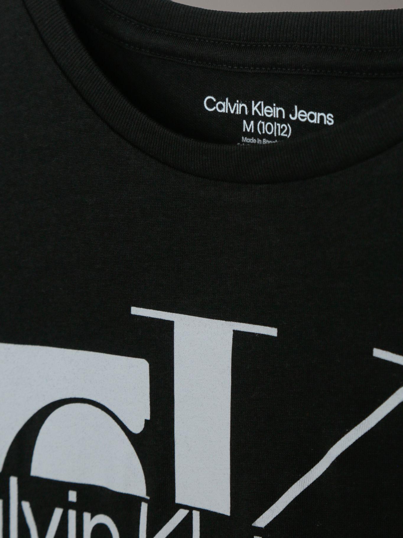 Polera Niño De Manga Corta Monograma Negro Calvin Klein-3