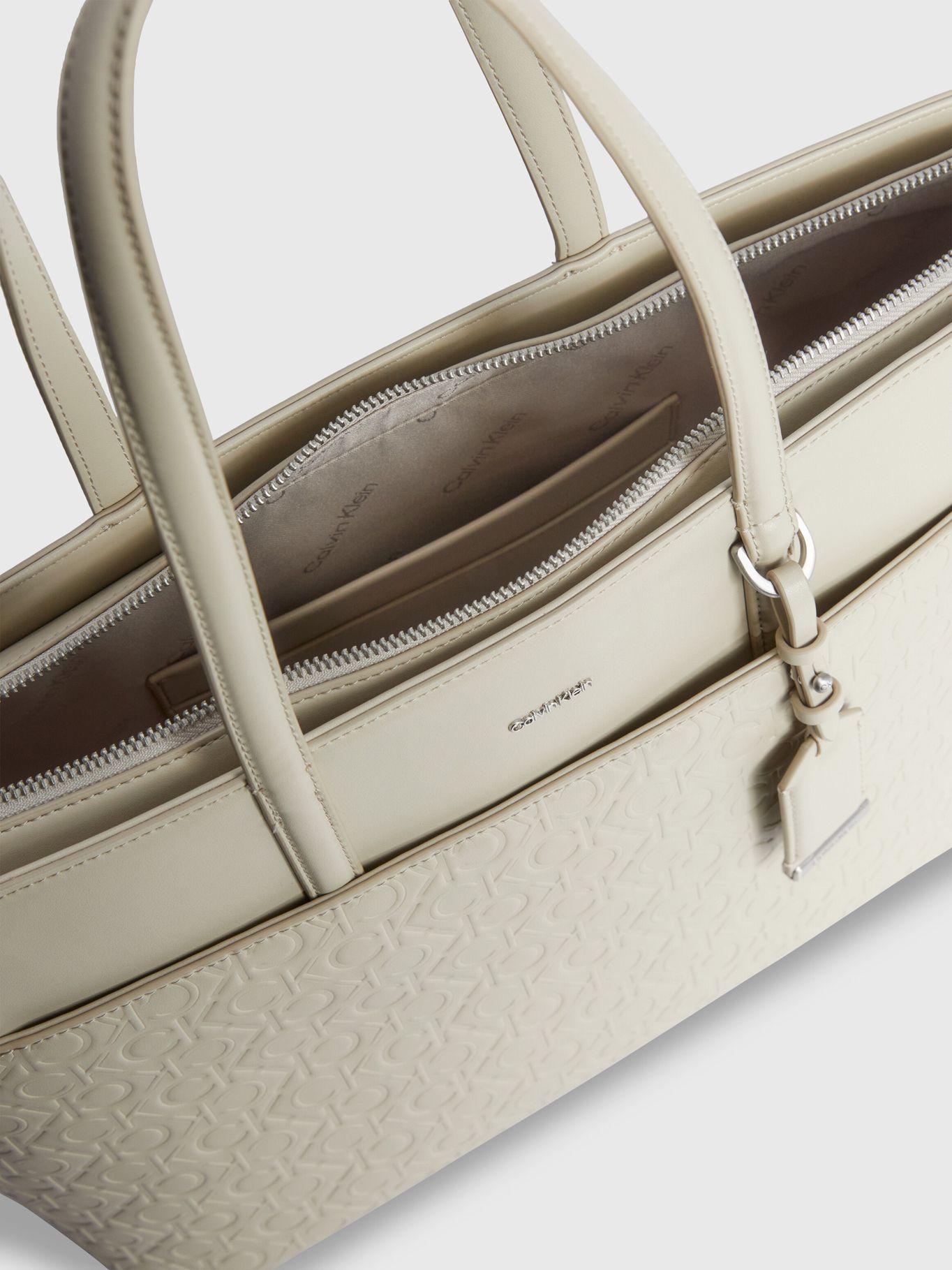 Cartera Must Shopper Lg Beige Calvin Klein-2