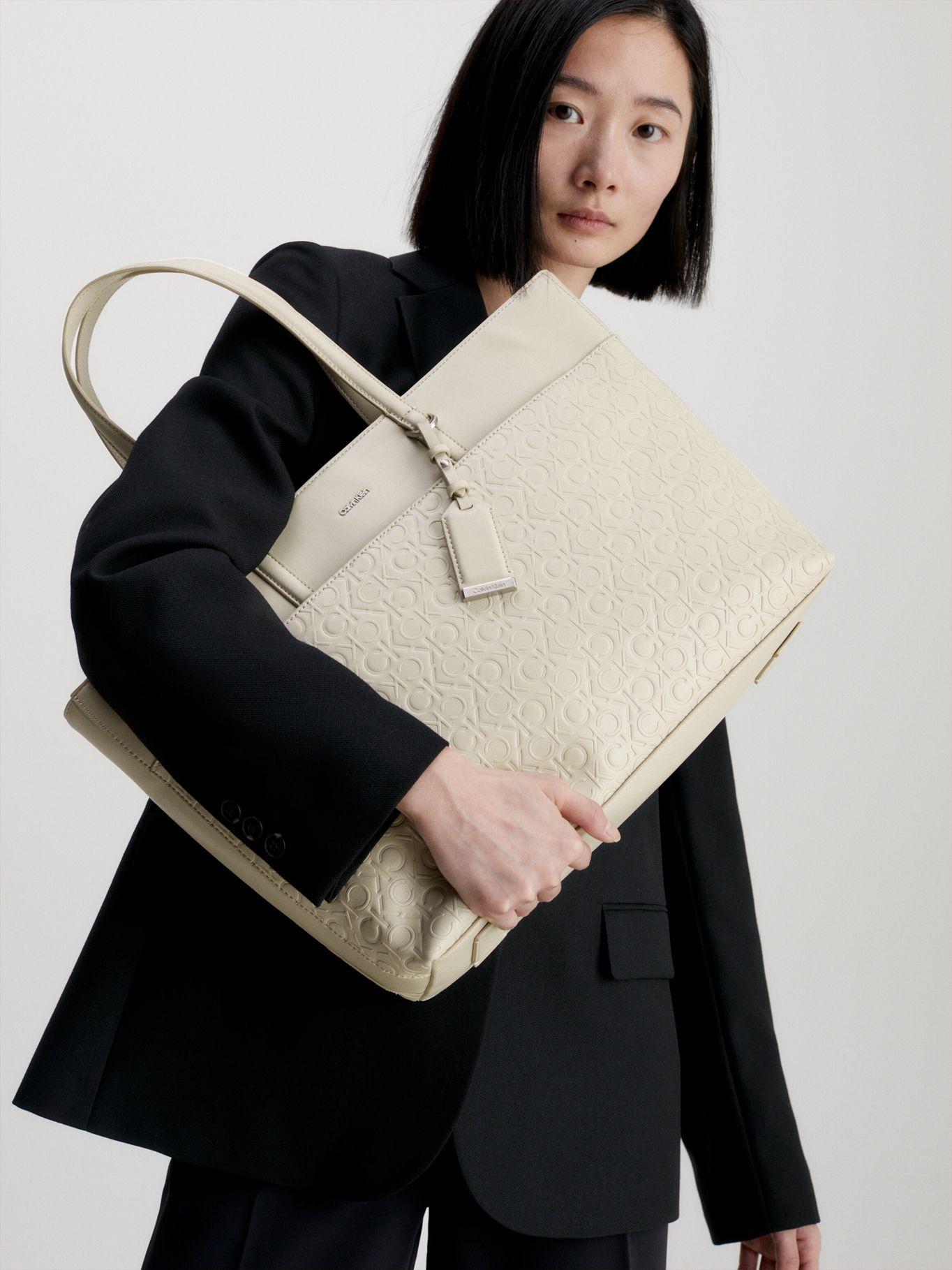 Cartera Must Shopper Lg Beige Calvin Klein-4