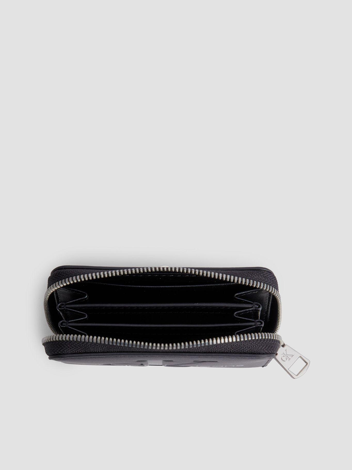 Billetera GJ Sculpted Negro Calvin Klein-2