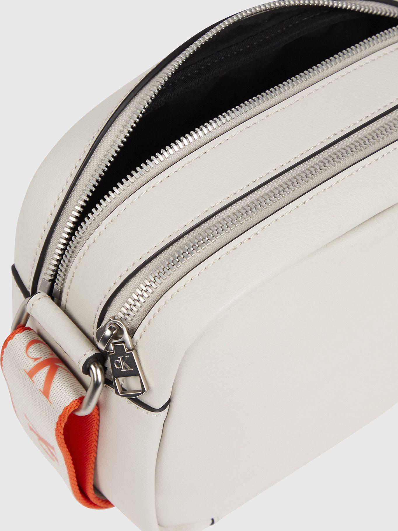 Cartera Ultralight Dbl Zip Beige Calvin Klein-2