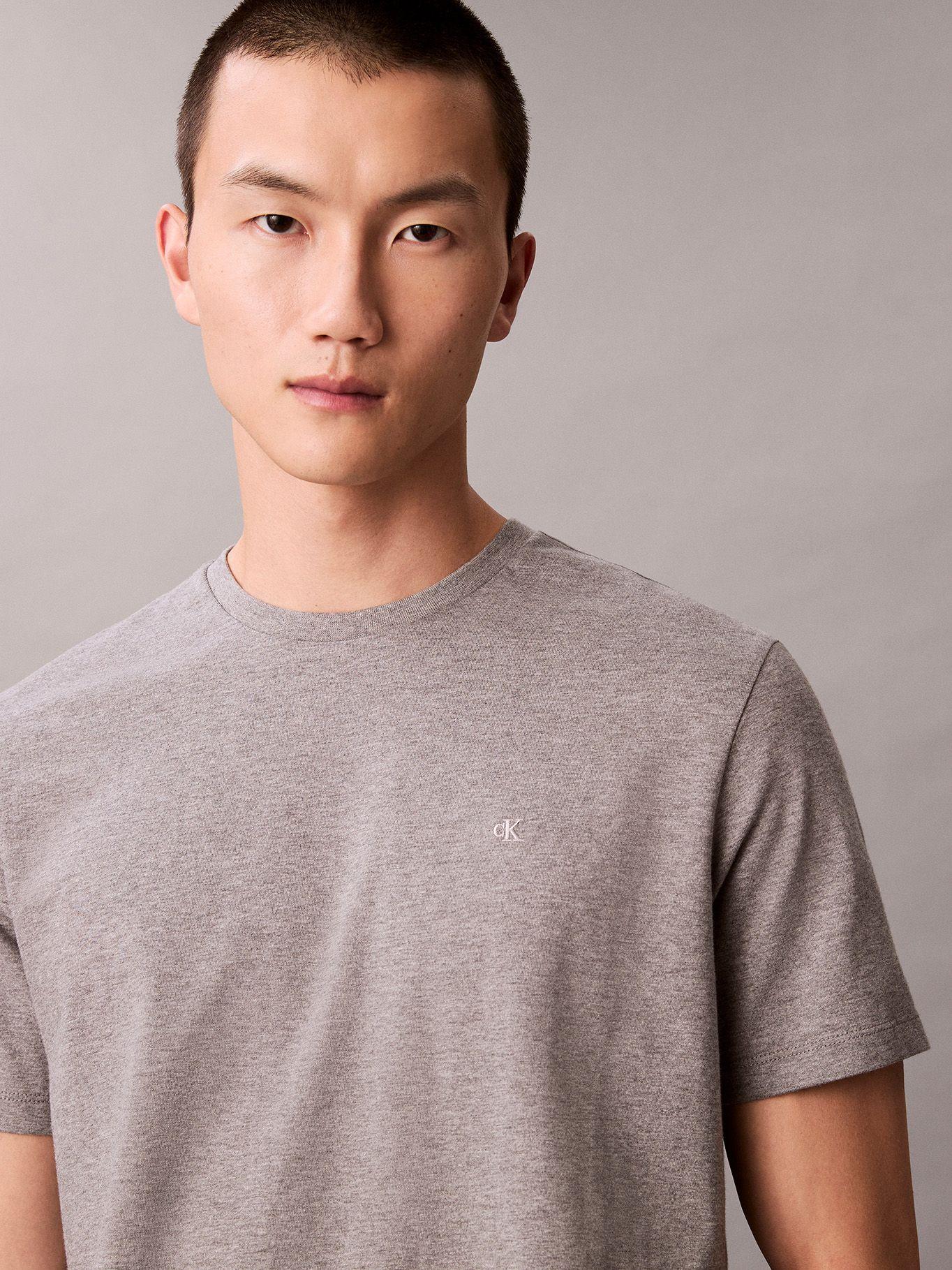 Polera con Micro Monograma Bordado Gris Calvin Klein-4