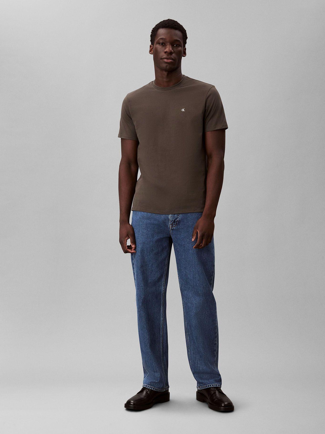 Polera Clásica con Monograma Gris Calvin Klein-1